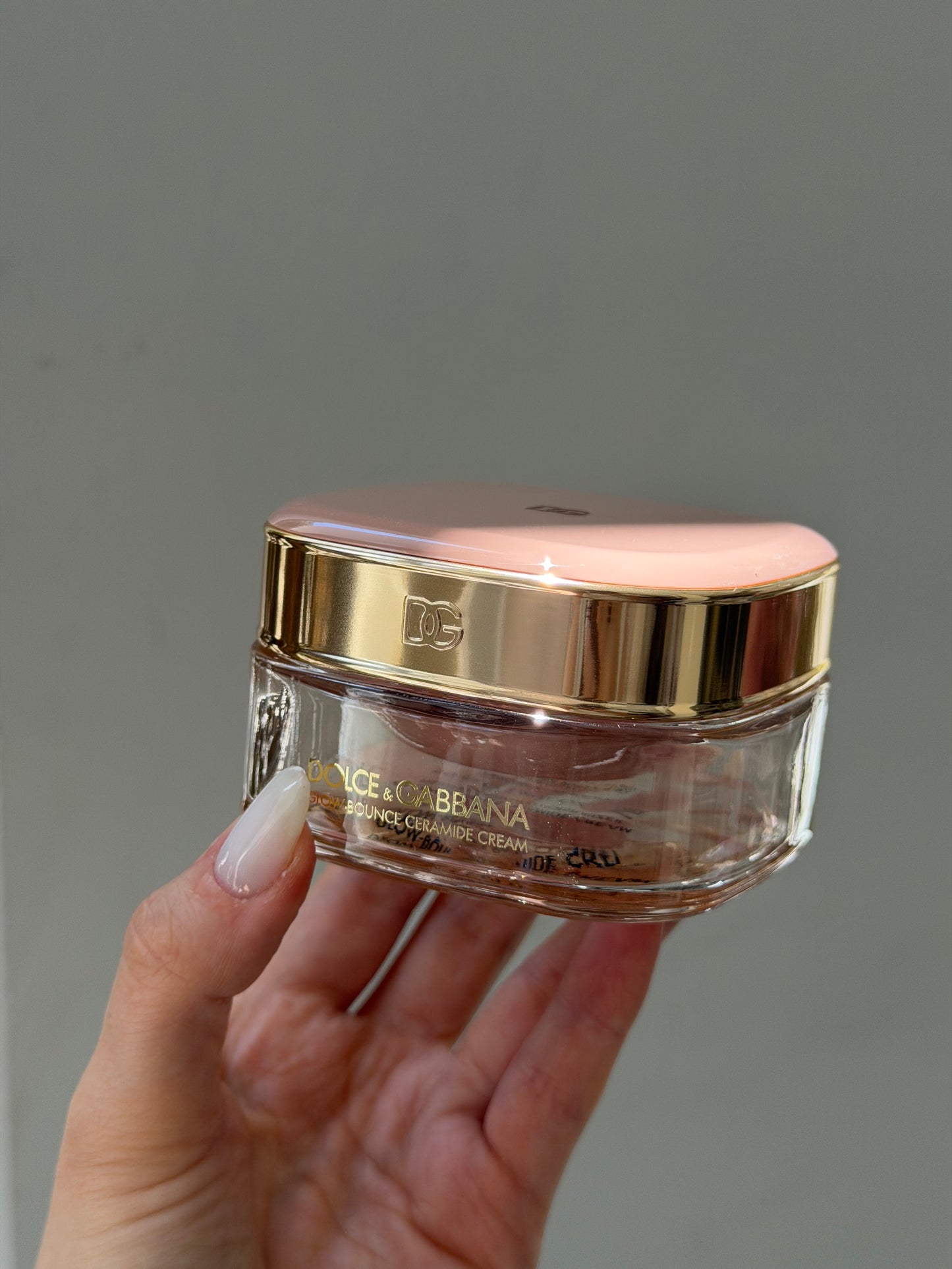 DOLCE&GABBANA Glow-Bounce Ceramide Cream
Plumping & Refining Moisturizer