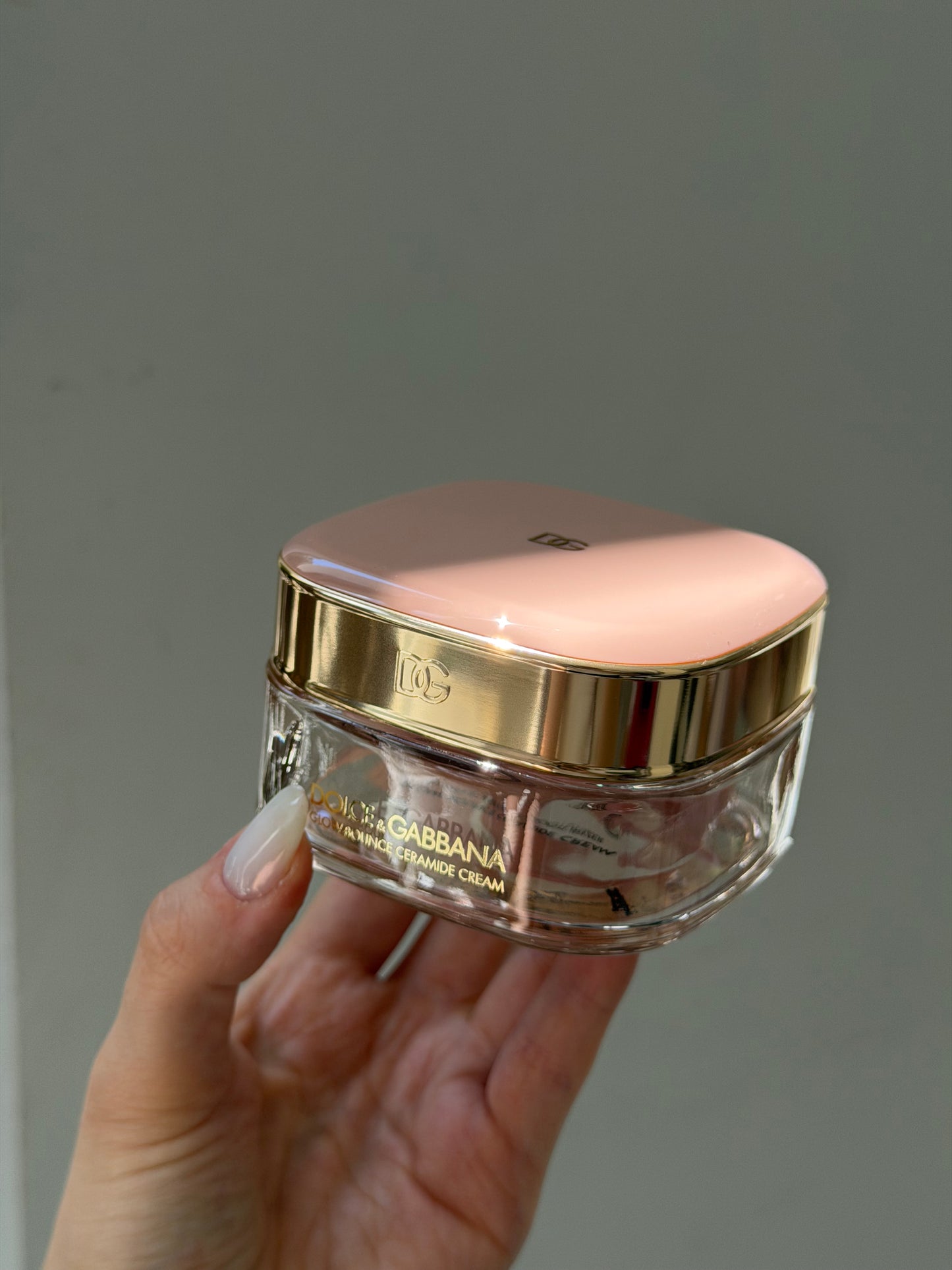 DOLCE&GABBANA Glow-Bounce Ceramide Cream
Plumping & Refining Moisturizer