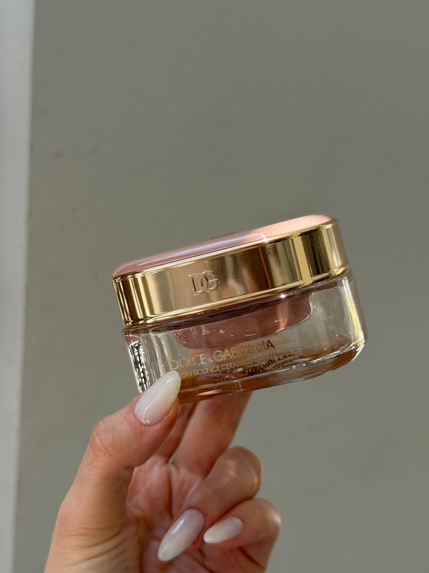 DOLCE&GABBANA Glow-Bounce Ceramide Cream
Plumping & Refining Moisturizer