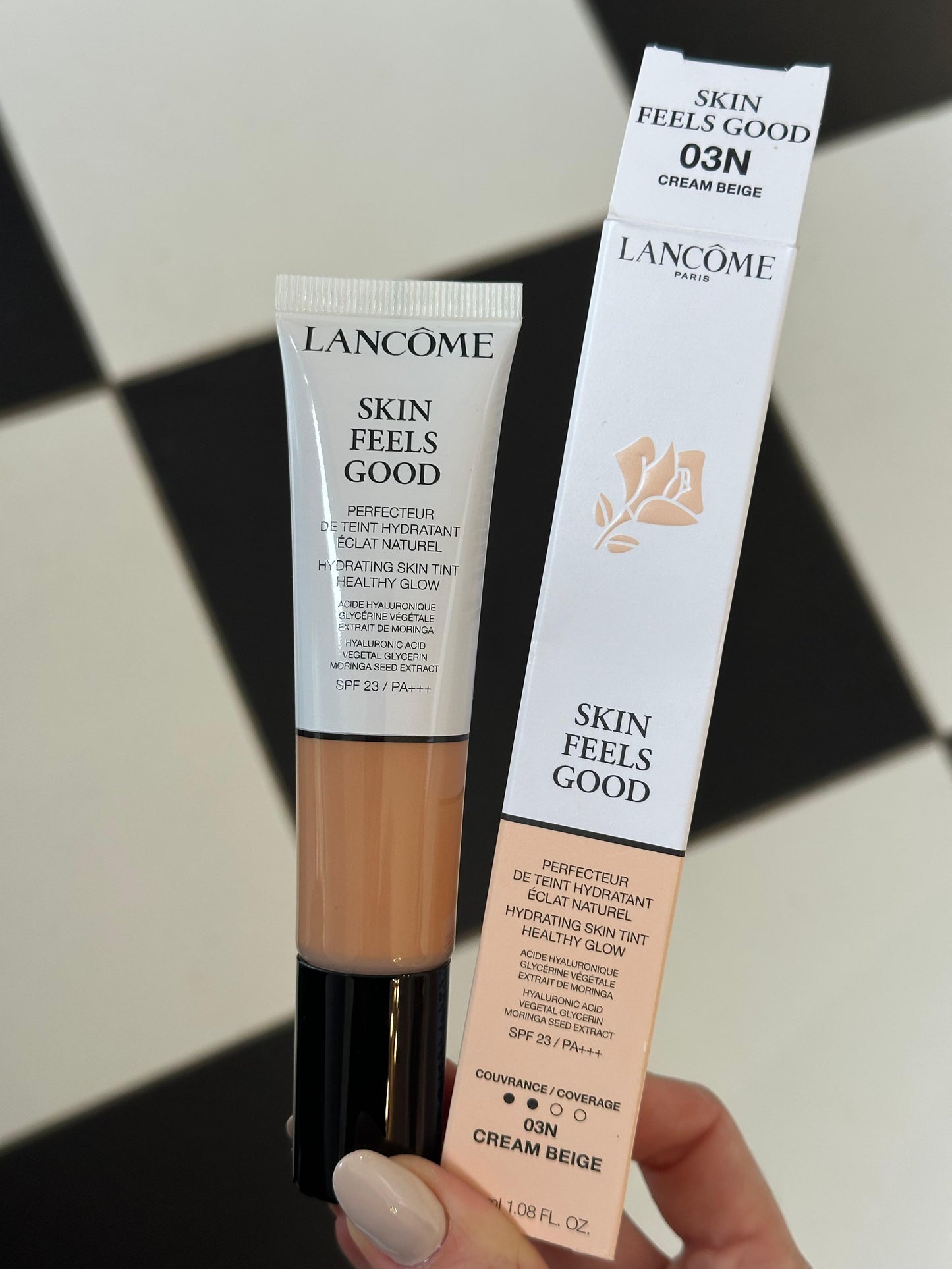 LANCÔME Skin Feels Good Skin Nourishing Foundation
Moisturizing Light Coverage & SPF23