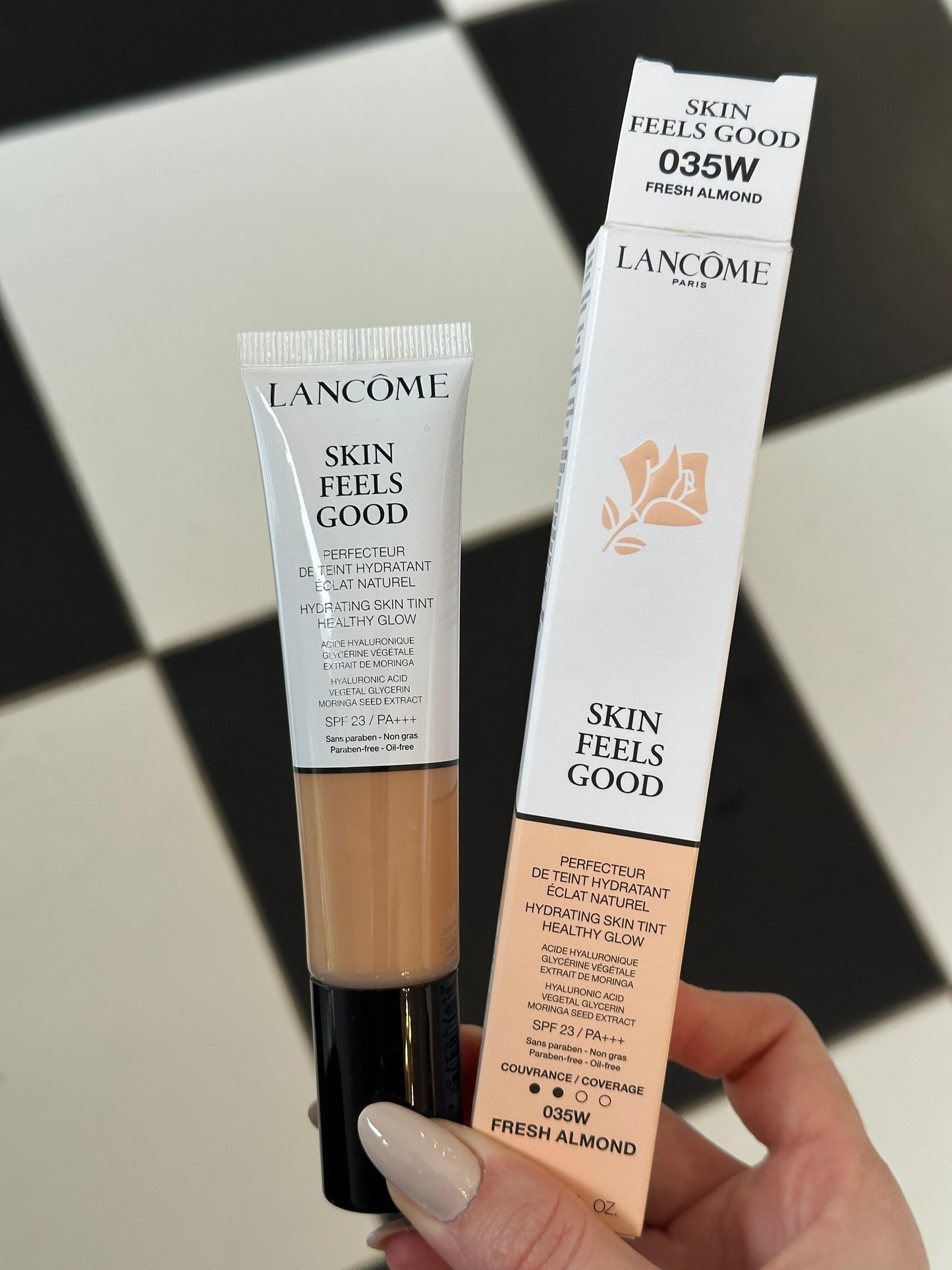 LANCÔME Skin Feels Good Skin Nourishing Foundation
Moisturizing Light Coverage & SPF23