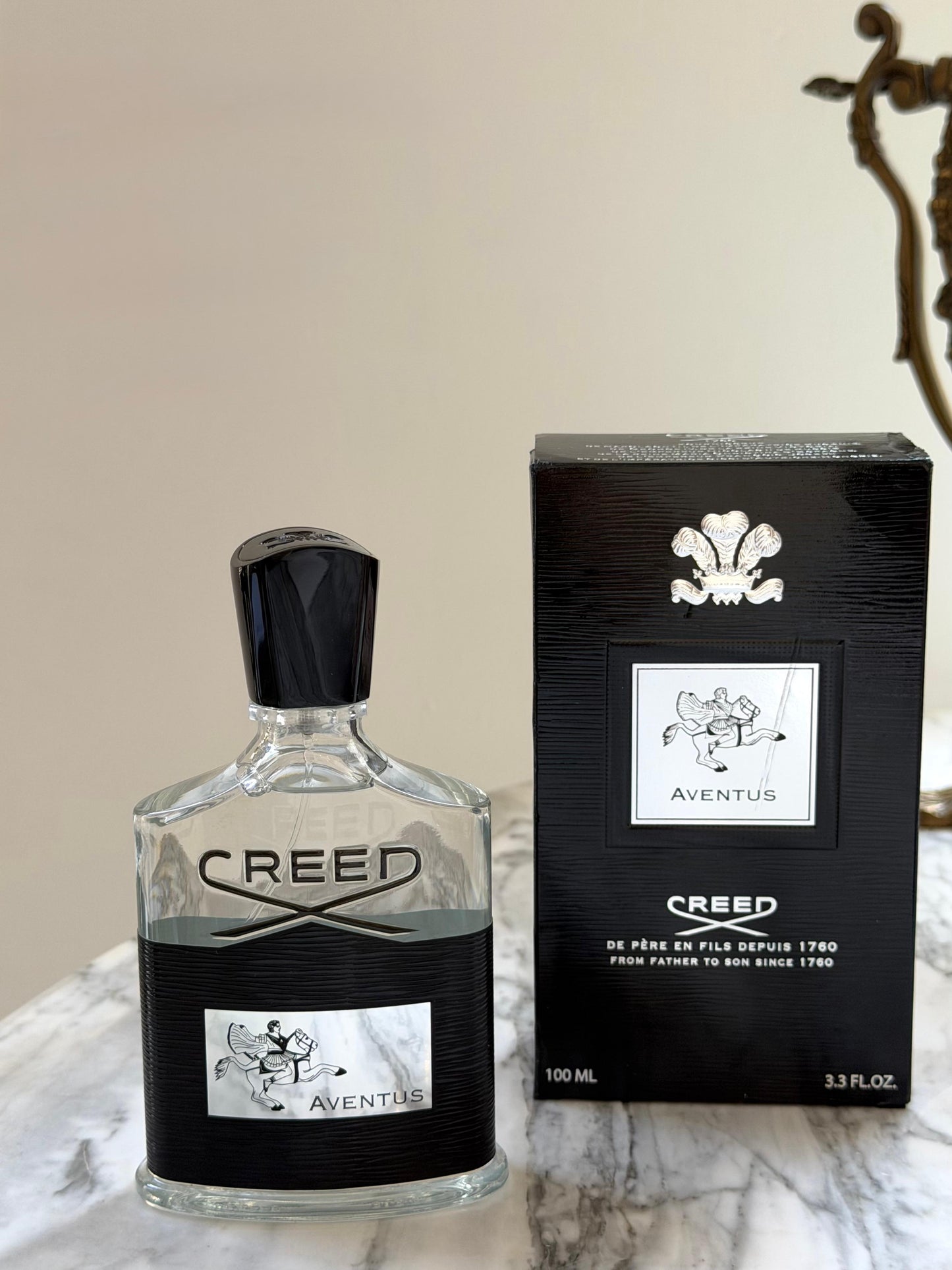 CREED Aventus
Dry Woods, Fresh, Citrus & Fruity