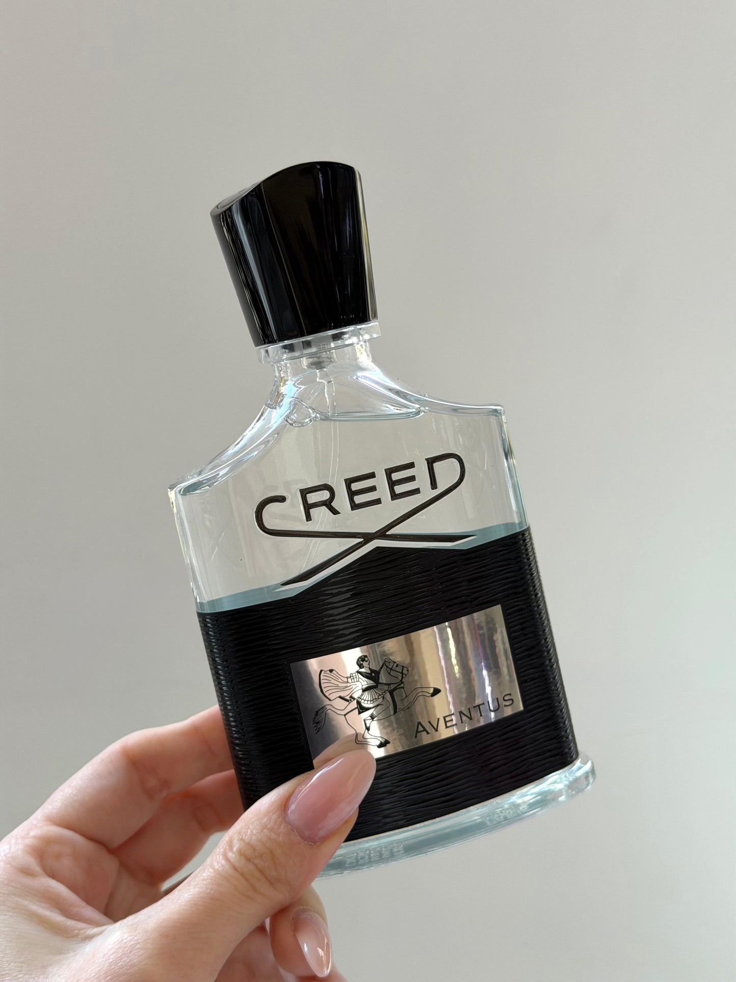 CREED Aventus
Dry Woods, Fresh, Citrus & Fruity