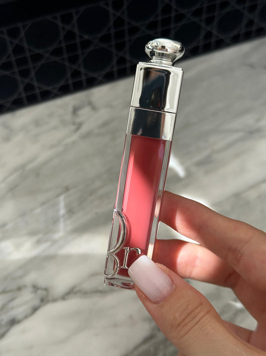 DIOR Addict Lip Maximizer (009)
Plumping Gloss - Instant and Long-Term Volume Effect - 24h Hydration