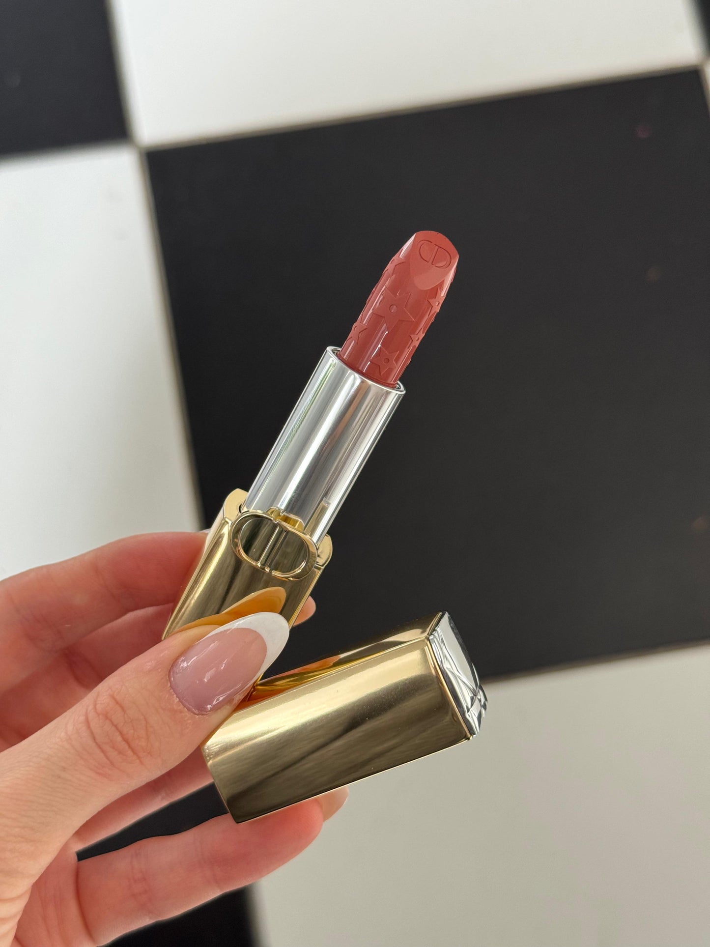 DIOR Rouge Dior - Limited Edition
Couture Color Lipstick (210 Satin) - Hydrating and Longwearing