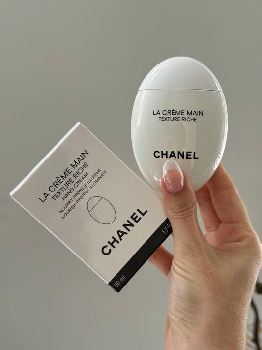 CHANEL La Crème Main Texture Riche
Hand Cream Nourish-Protect-Illuminate