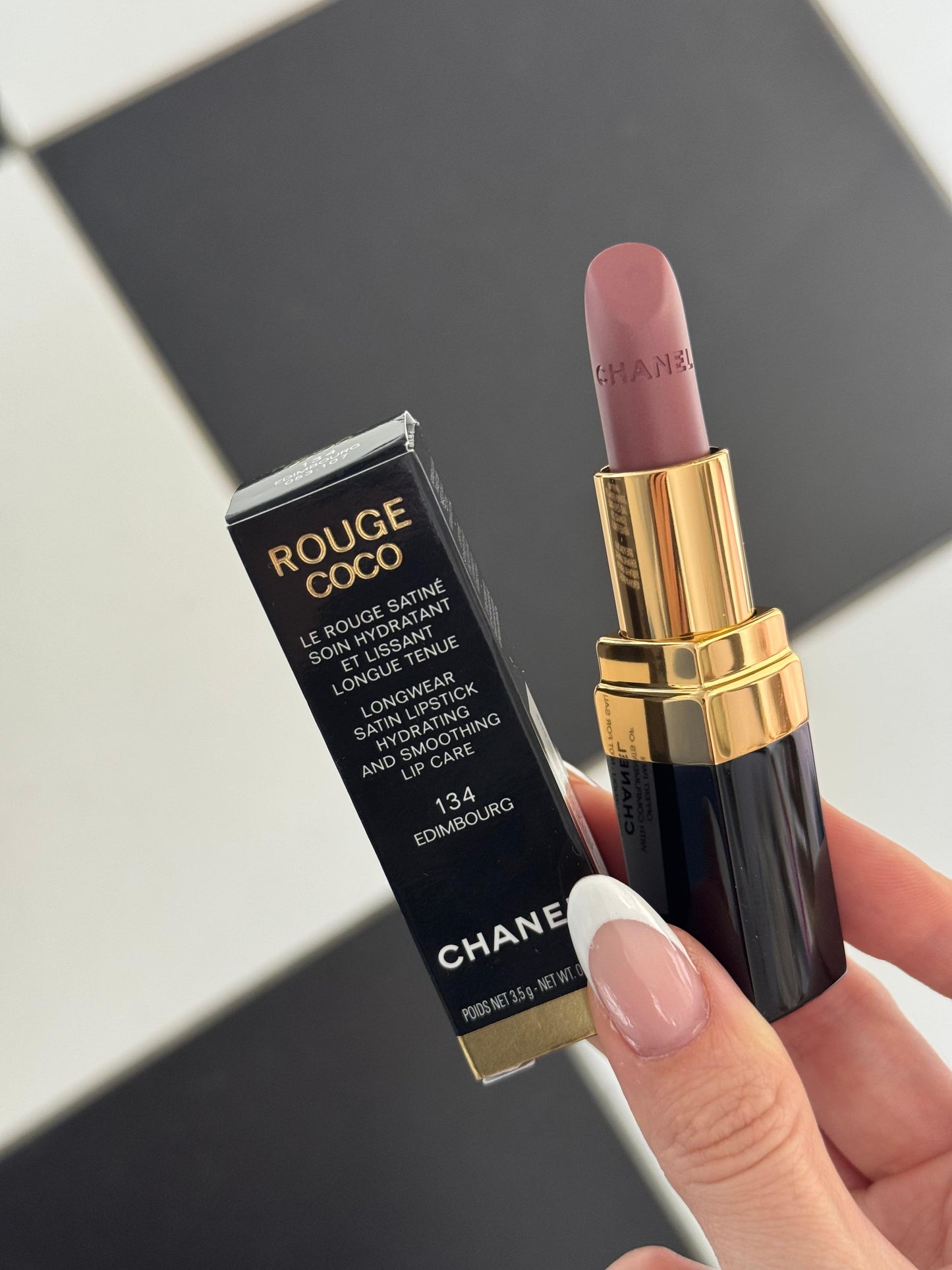 CHANEL Rouge Coco (134)
Ultra Hydrating Lipstick