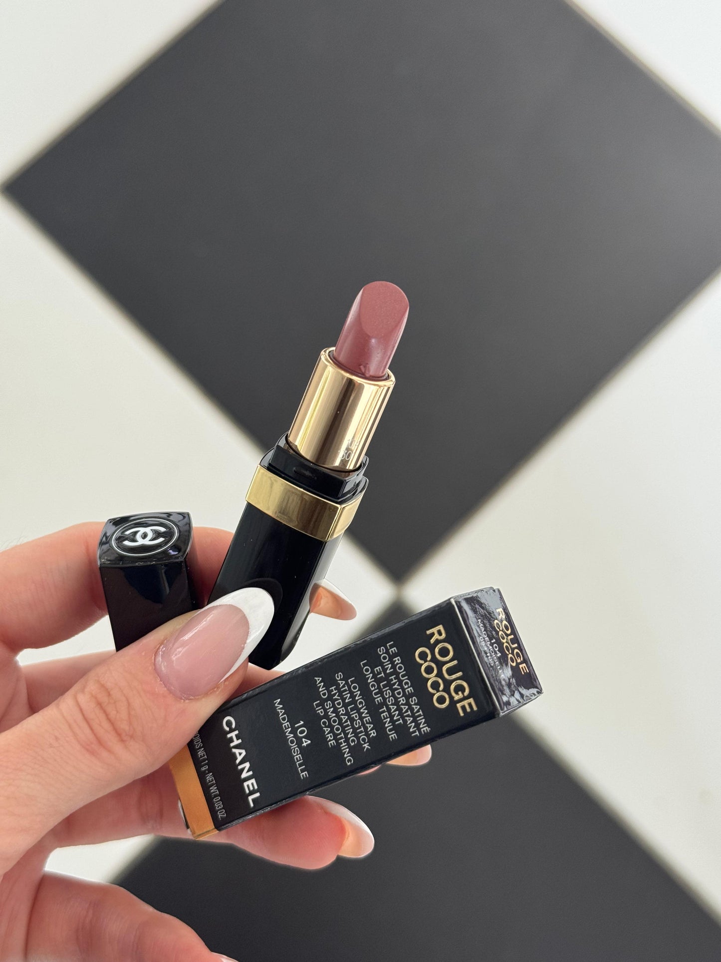 CHANEL Rouge Coco (104)
Ultra Hydrating Mini Lipstick