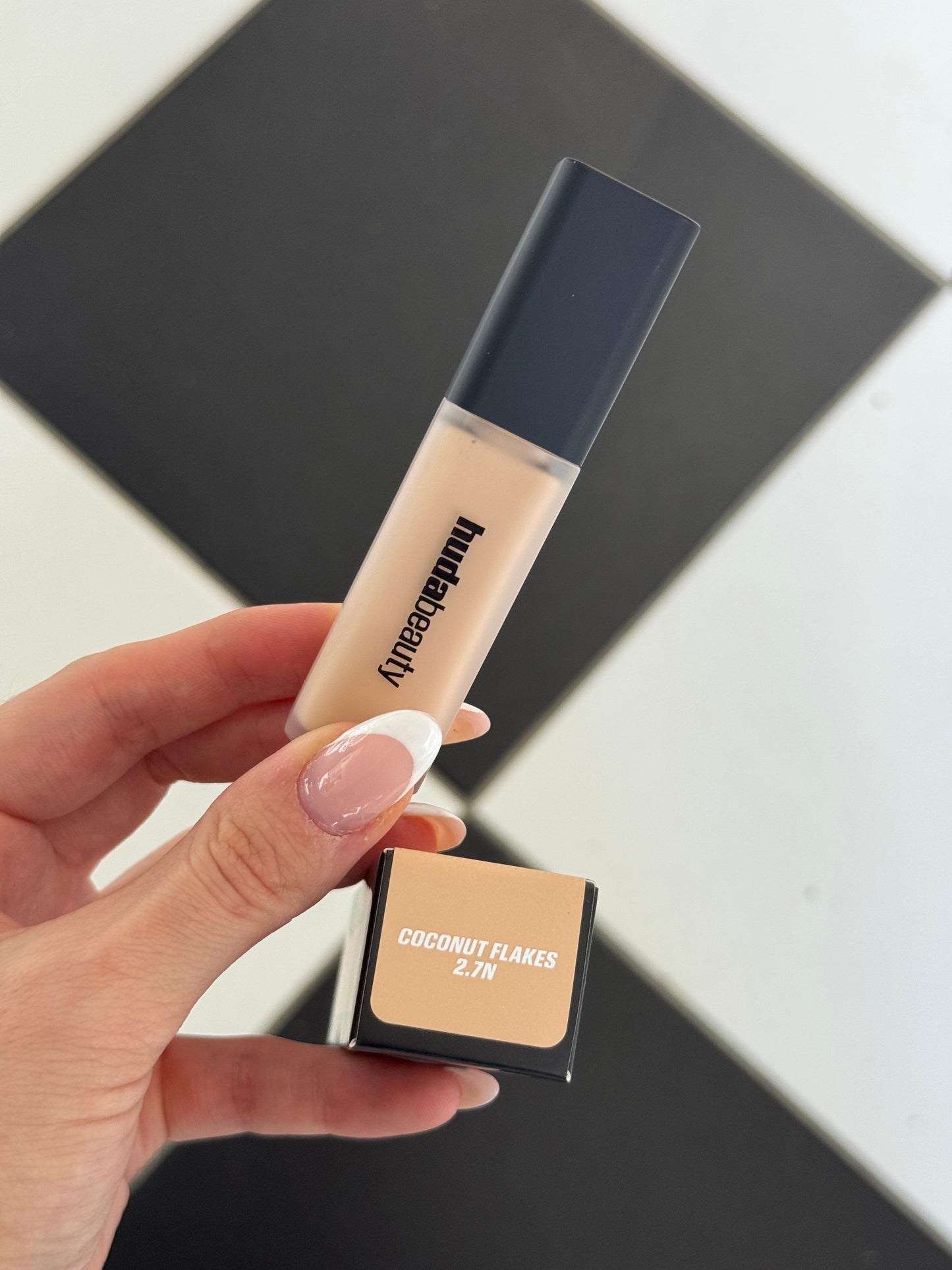 HUDA BEAUTY FauxFilter Luminous Matte Concealer (2.7N)