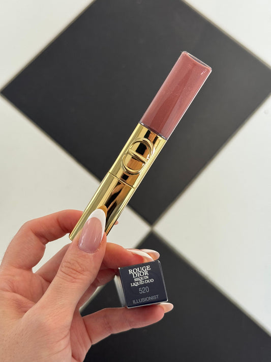 DIOR Rouge Dior Sequin Liquid Duo (520) - Limited Edition
Ultra-Glittery Color, Glossy Shine