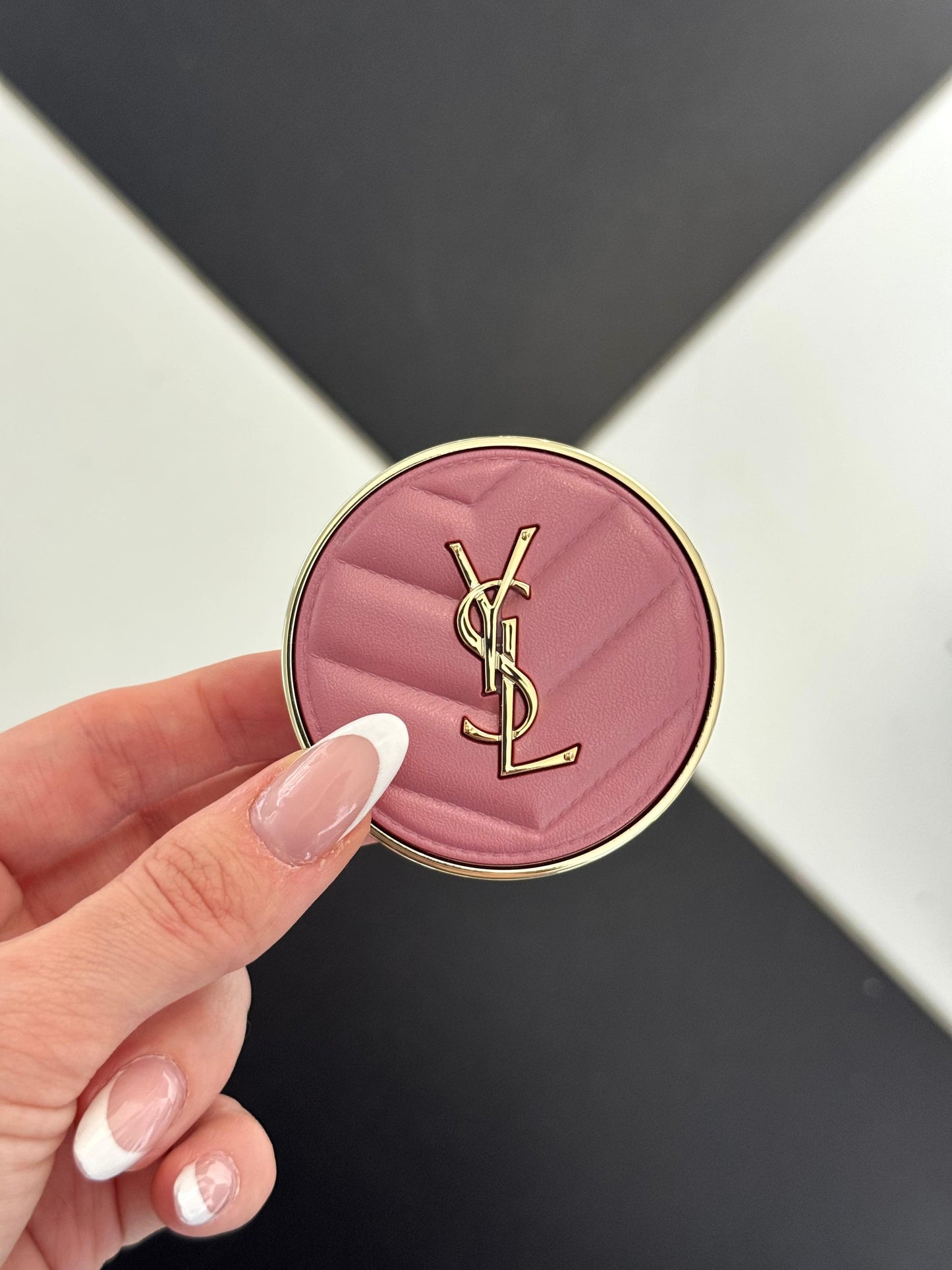 YSL Make Me Blush - Bold Blurring Blush (44)