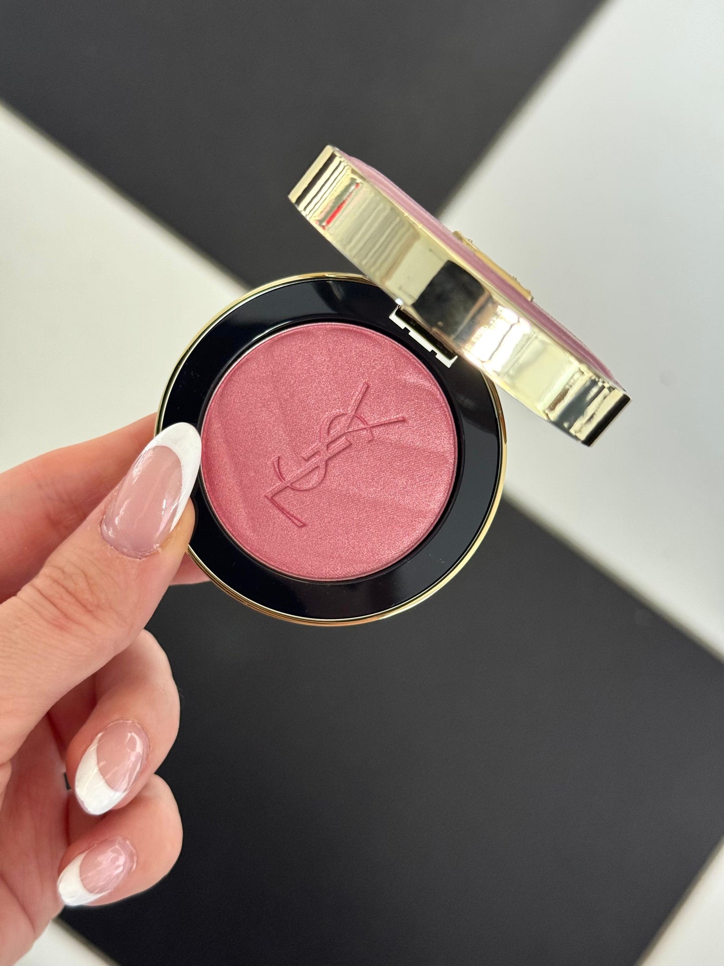YSL Make Me Blush - Bold Blurring Blush (44)