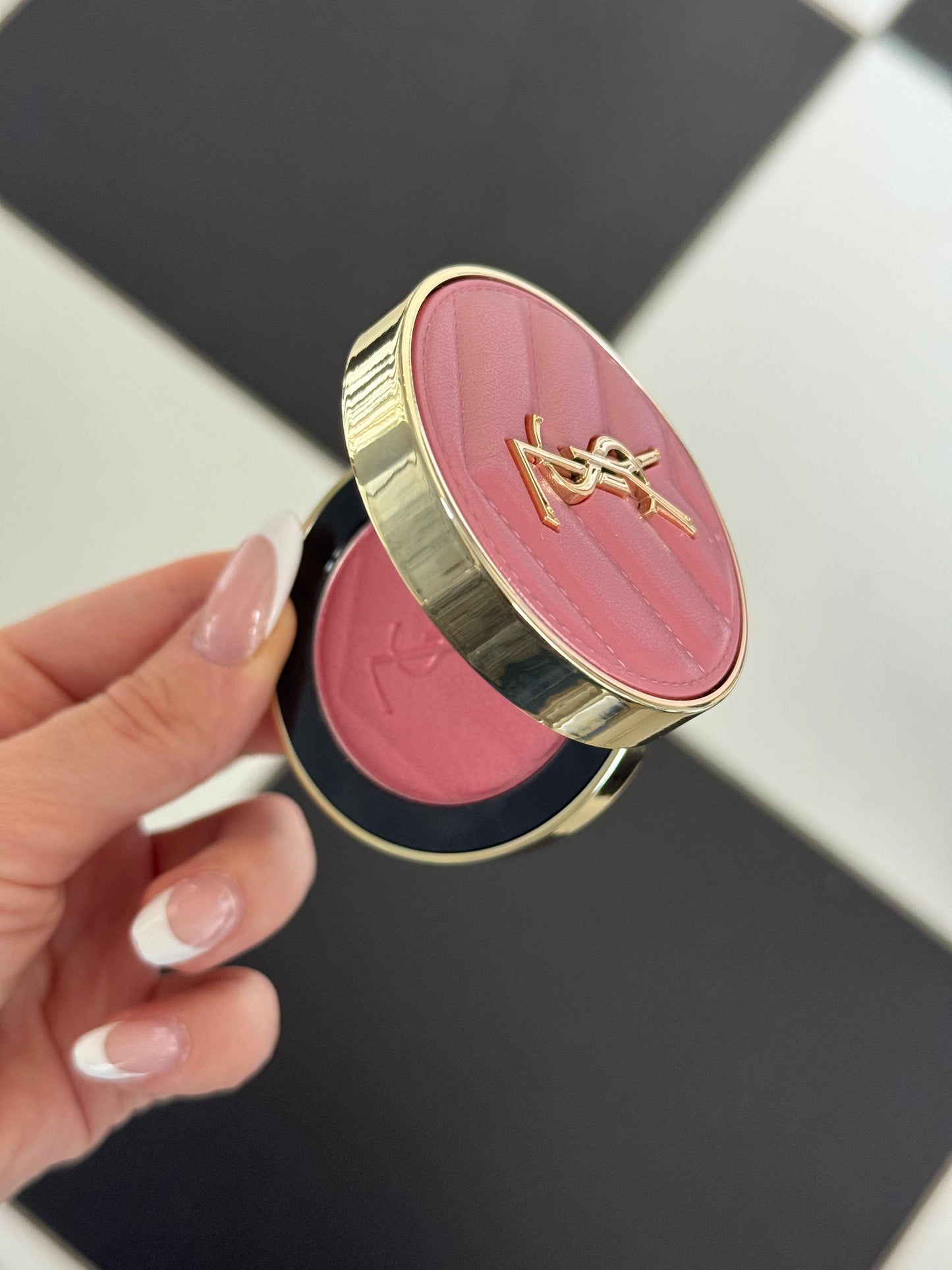 YSL Make Me Blush - Bold Blurring Blush (44)