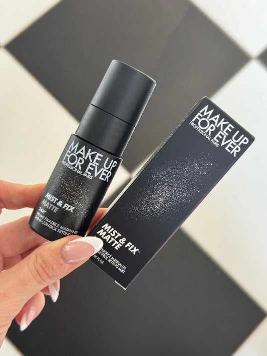 MAKE UP FOR EVER
Mist & Fix 24HR Hydrating Setting Spray Mini