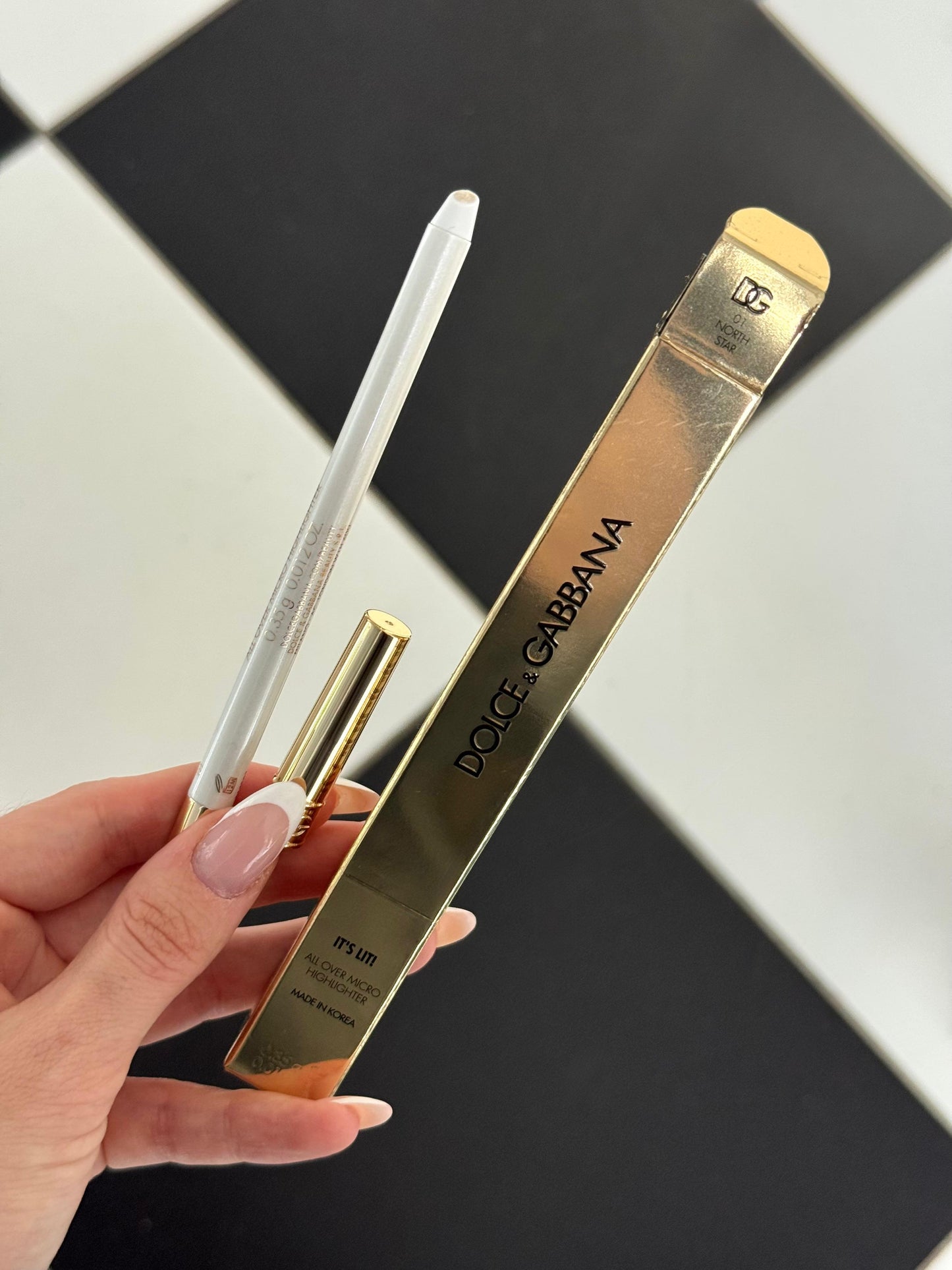 DOLCE&GABBANA It’s Lit!
All Over Micro Highlighter (01)