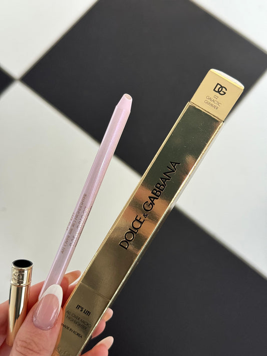 DOLCE&GABBANA It’s Lit!
All Over Micro Highlighter (02)