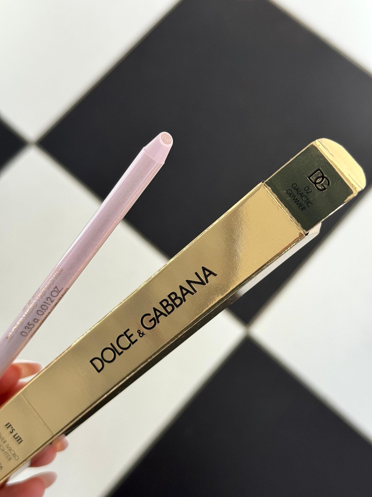 DOLCE&GABBANA It’s Lit!
All Over Micro Highlighter (02)