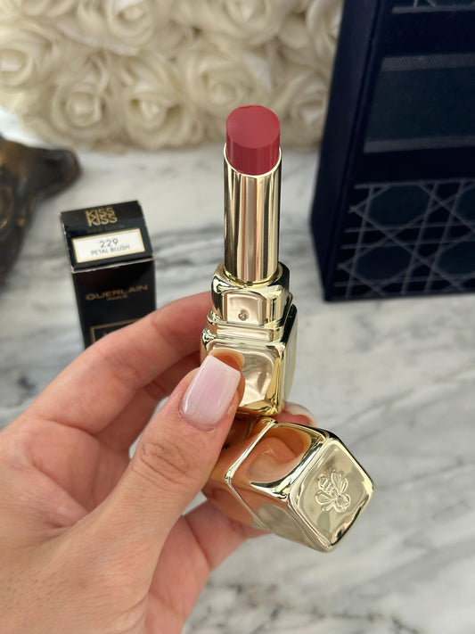 GUERLAIN Kisskiss (229)
Shaping Cream Lip Color