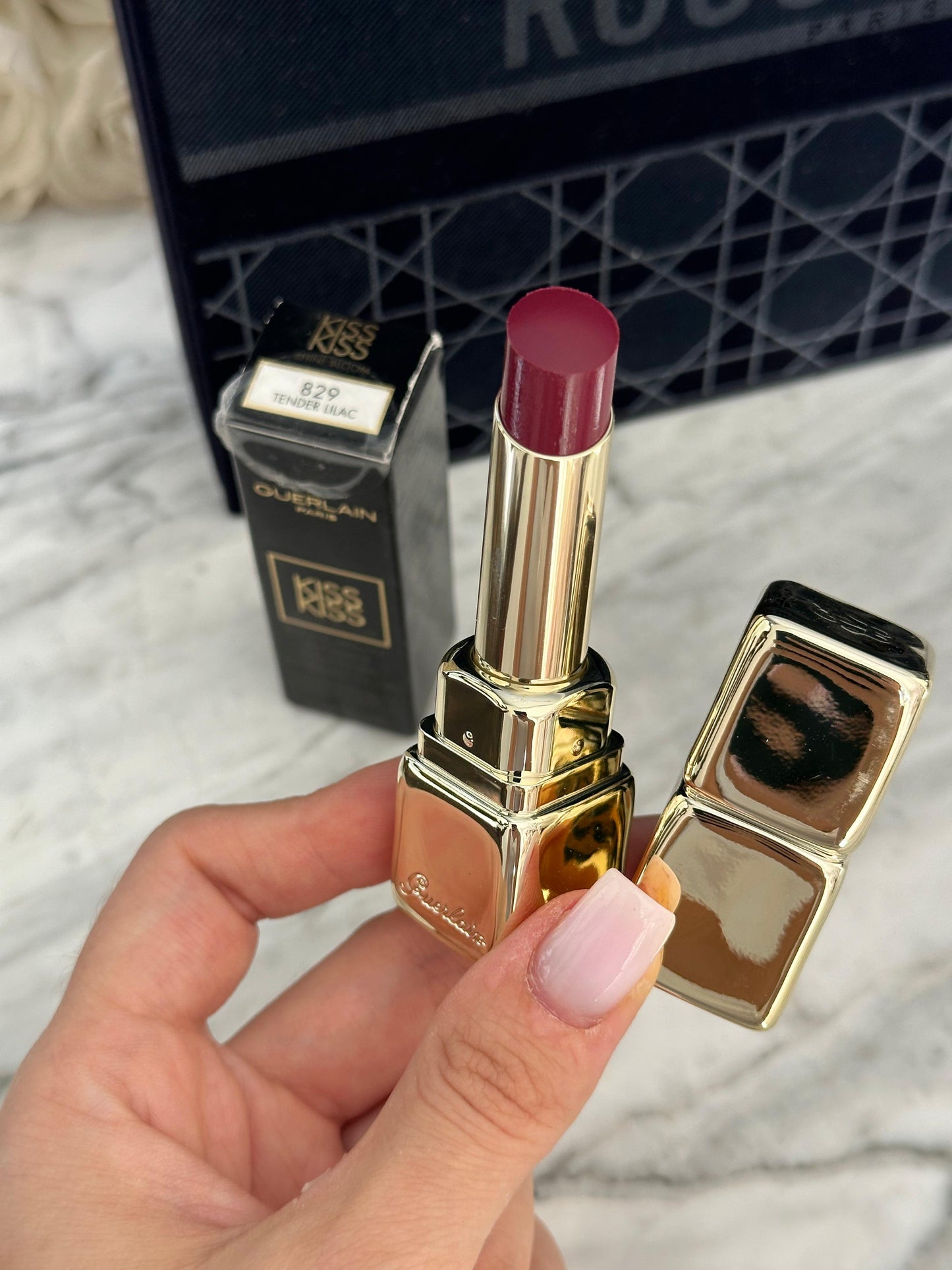 GUERLAIN Kisskiss
Shaping Cream Lip Color