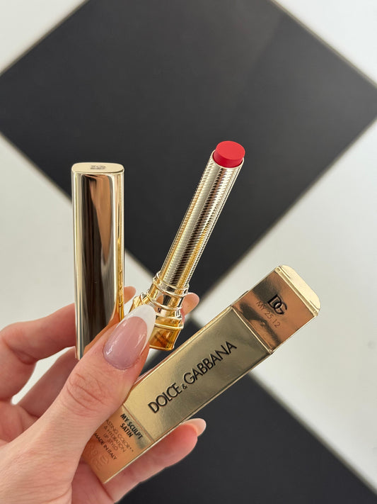 DOLCE&GABBANA My Comfy Matte Lipstick - My 25.12
Instant Rich Color & Hydration Lip Stylo