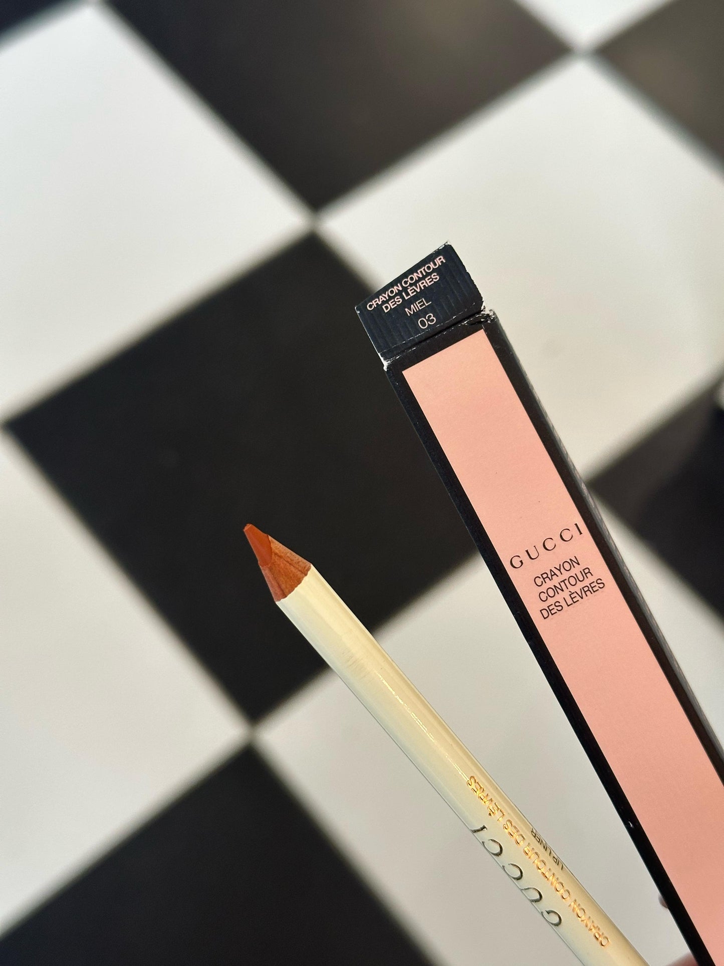 GUCCI Crayon Contour Des Lèvres - Lip Pencil (03)