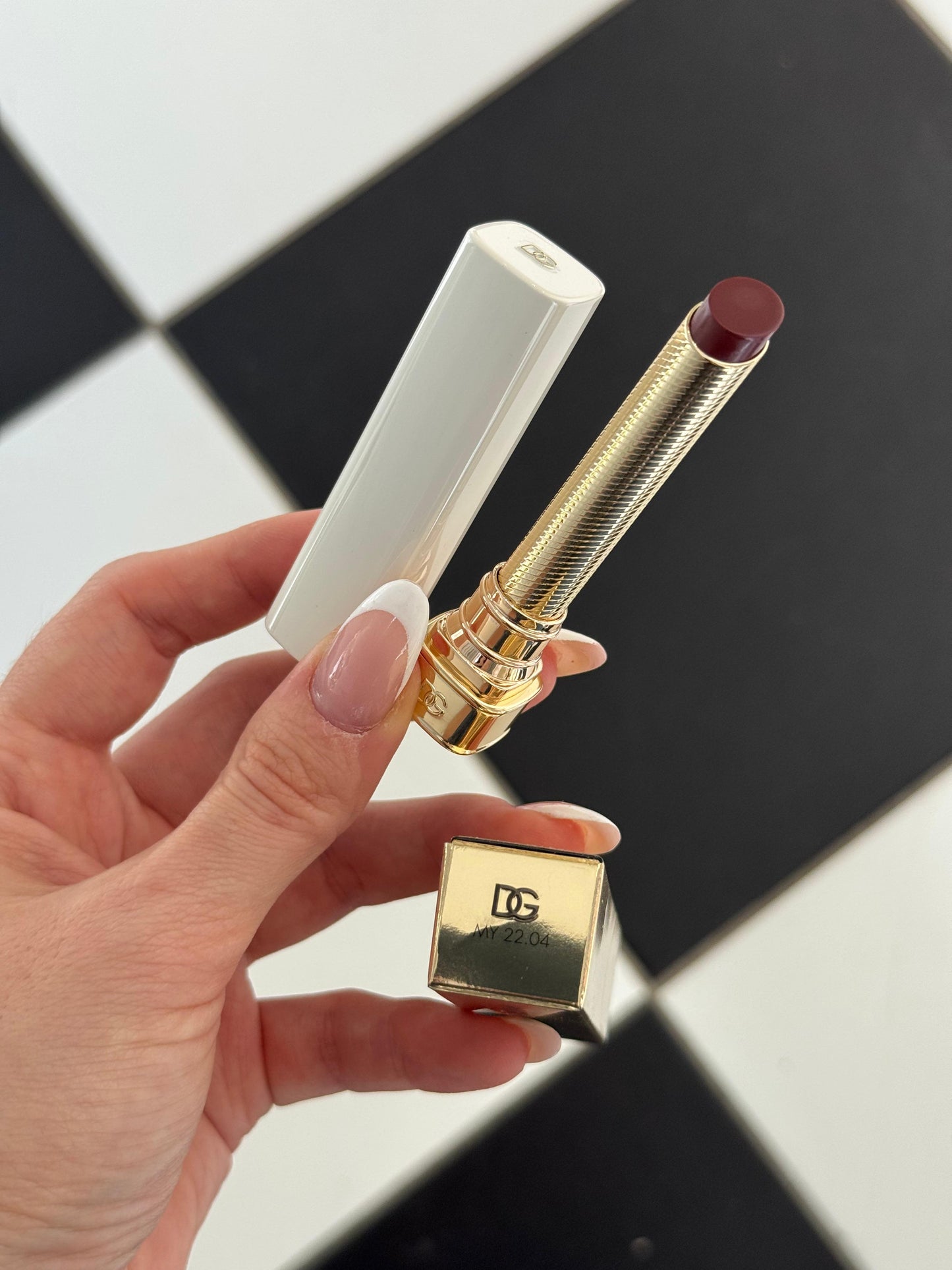 DOLCE&GABBANA My Juicy Sheer Lipstick - My 22.04
Instant Shine & Hydration Lip Stylo
