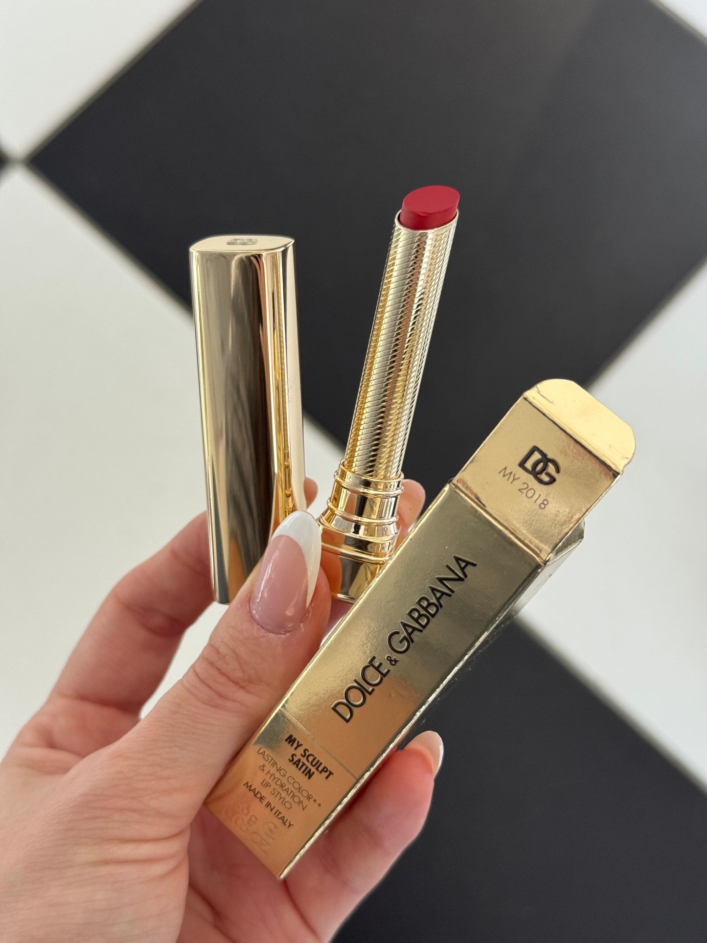 DOLCE&GABBANA My Juicy Sheer Lipstick - My 2018
Instant Shine & Hydration Lip Stylo