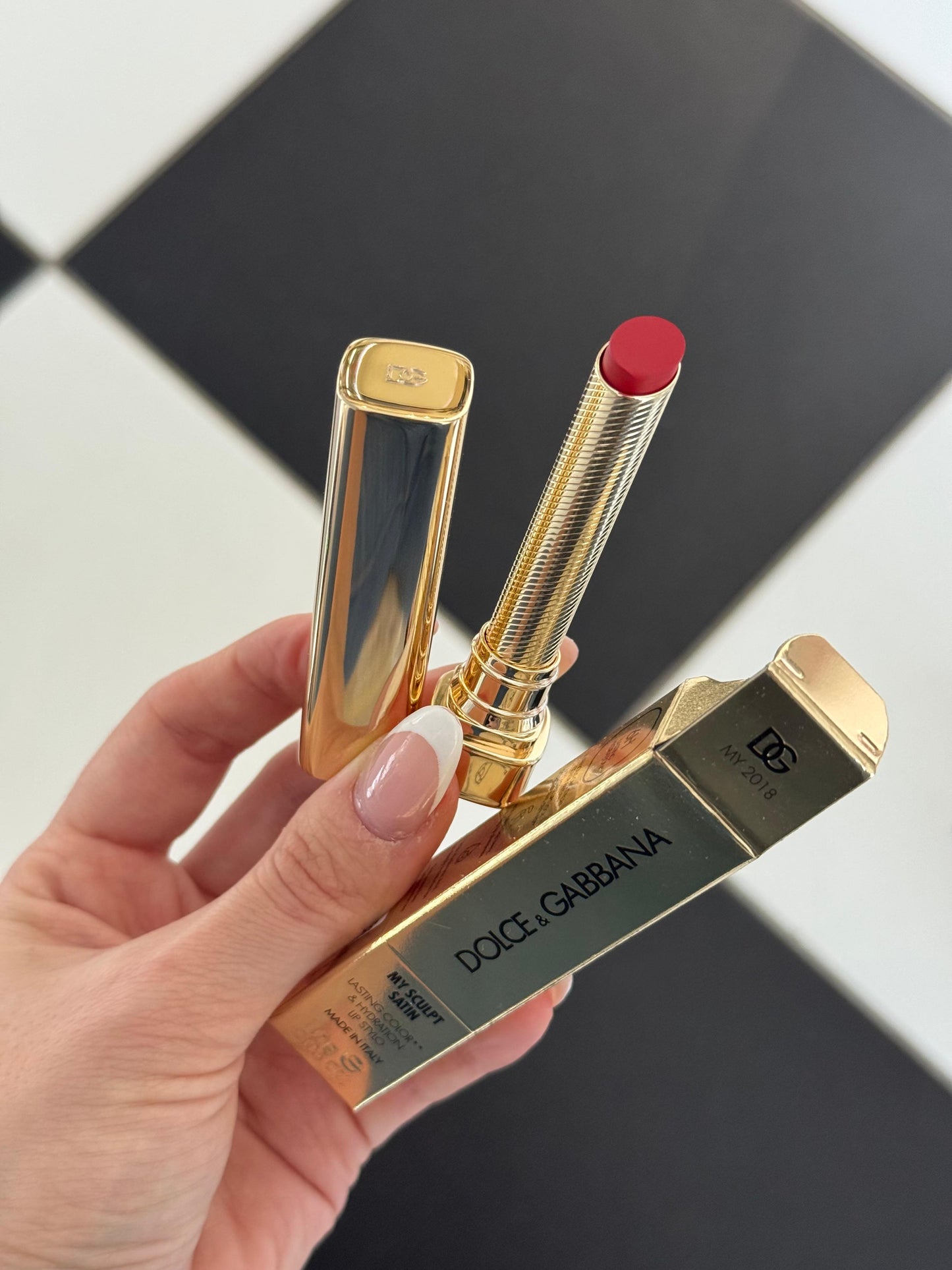 DOLCE&GABBANA My Juicy Sheer Lipstick - My 2018
Instant Shine & Hydration Lip Stylo