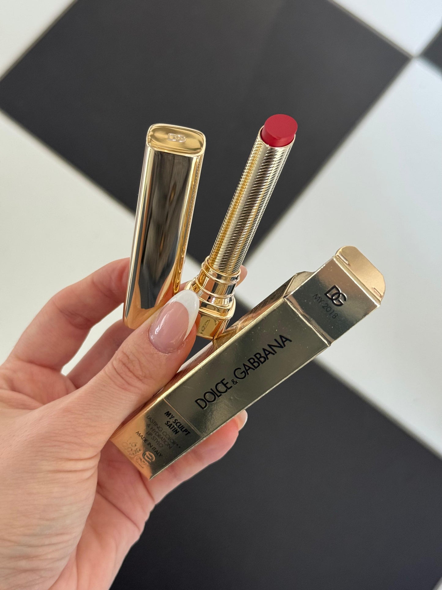 DOLCE&GABBANA My Juicy Sheer Lipstick - My 2018
Instant Shine & Hydration Lip Stylo