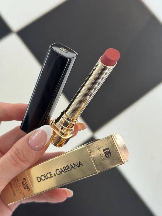 DOLCE&GABBANA My Comfy Matte Lipstick - My 21.05
Instant Rich Color & Hydration Lip Stylo