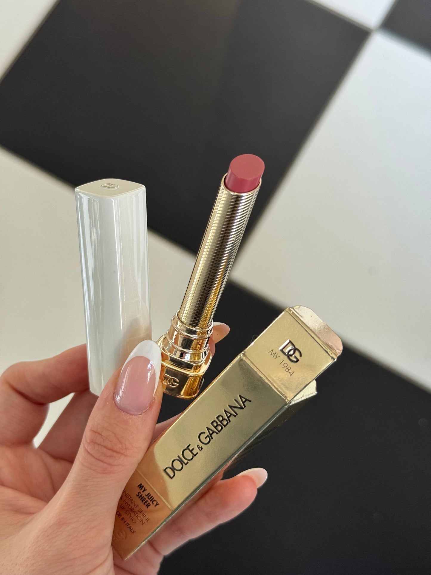 DOLCE&GABBANA My Juicy Sheer Lipstick - My 1984
Instant Shine & Hydration Lip Stylo