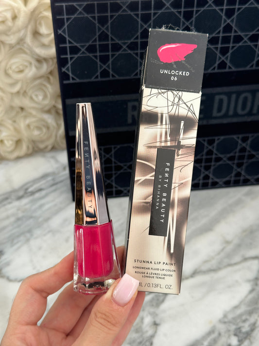 FENTY BEAUTY Stunna Lip Paint Longwear Fluid Lip Color - Unlocked