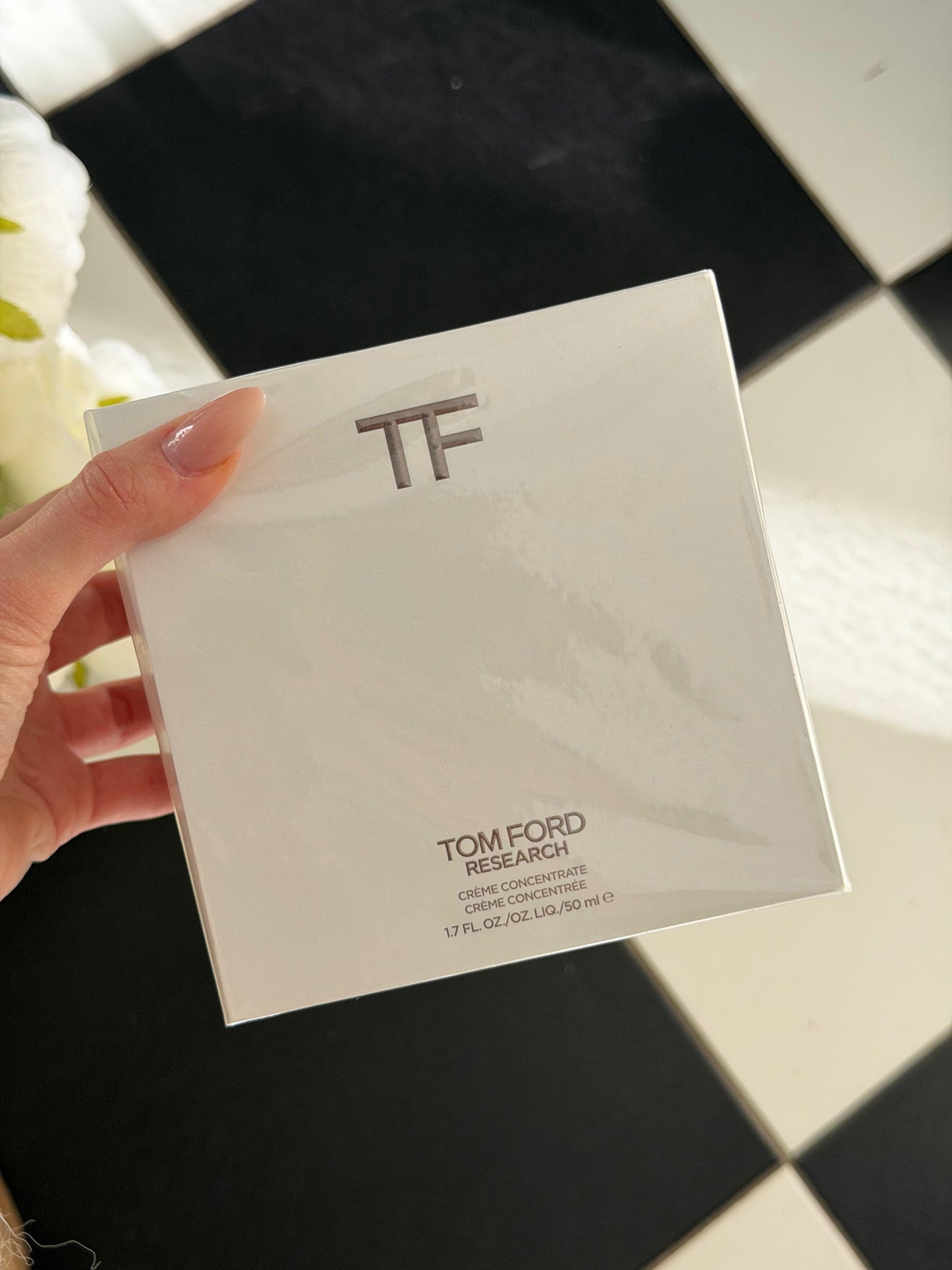 TOM FORD Research Cream Concentrate
Hydrating, Ultra-Rich Cream With A Feather-Light Feel
