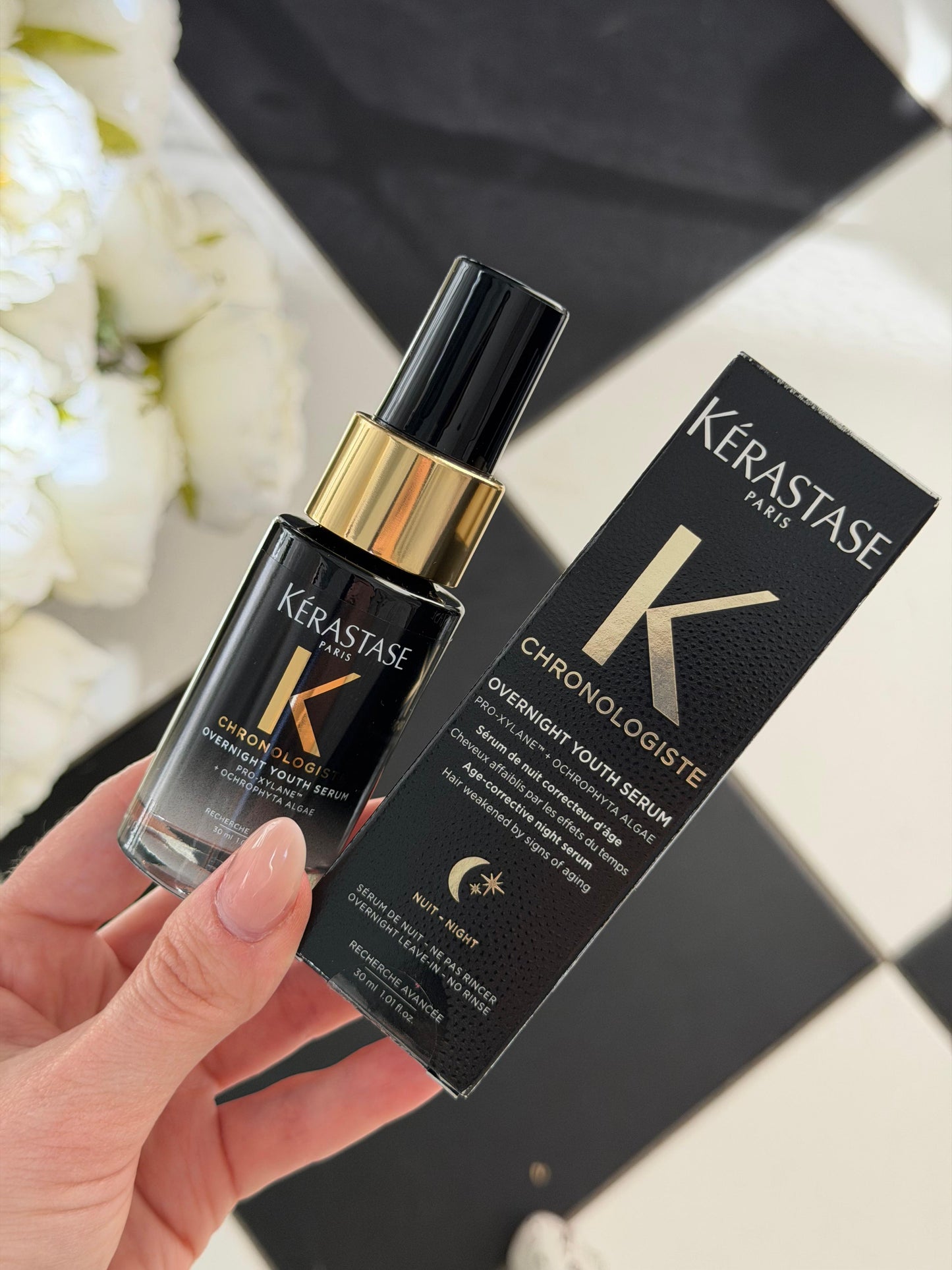 KERASTASE Chronologiste Overnight Youth Serum
Luxurious Overnight Age-Corrective Leave-In Hair Serum