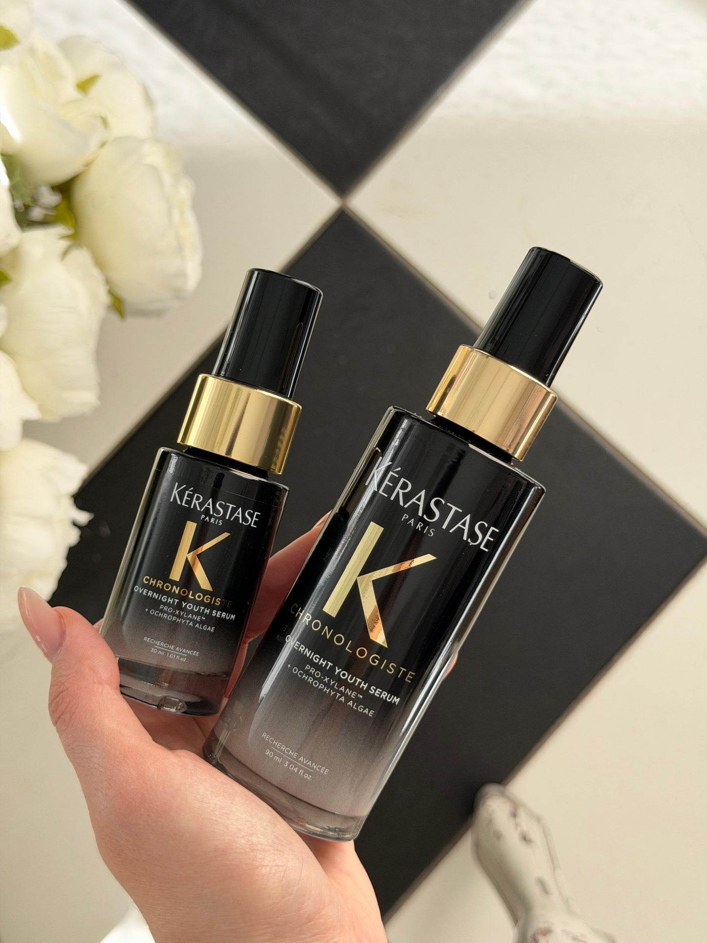 KERASTASE Chronologiste Overnight Youth Serum
Luxurious Overnight Age-Corrective Leave-In Hair Serum