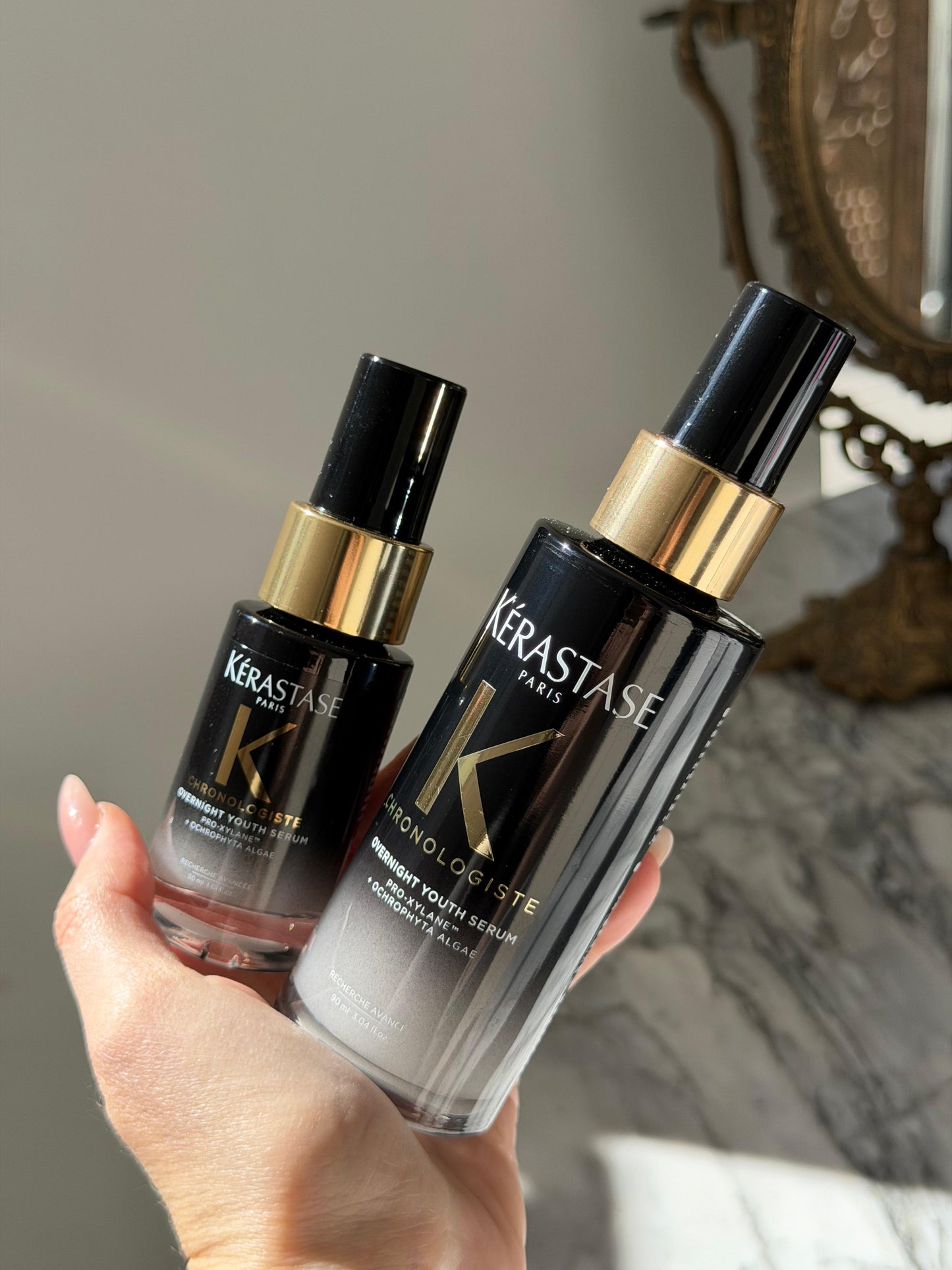KERASTASE Chronologiste Overnight Youth Serum
Luxurious Overnight Age-Corrective Leave-In Hair Serum