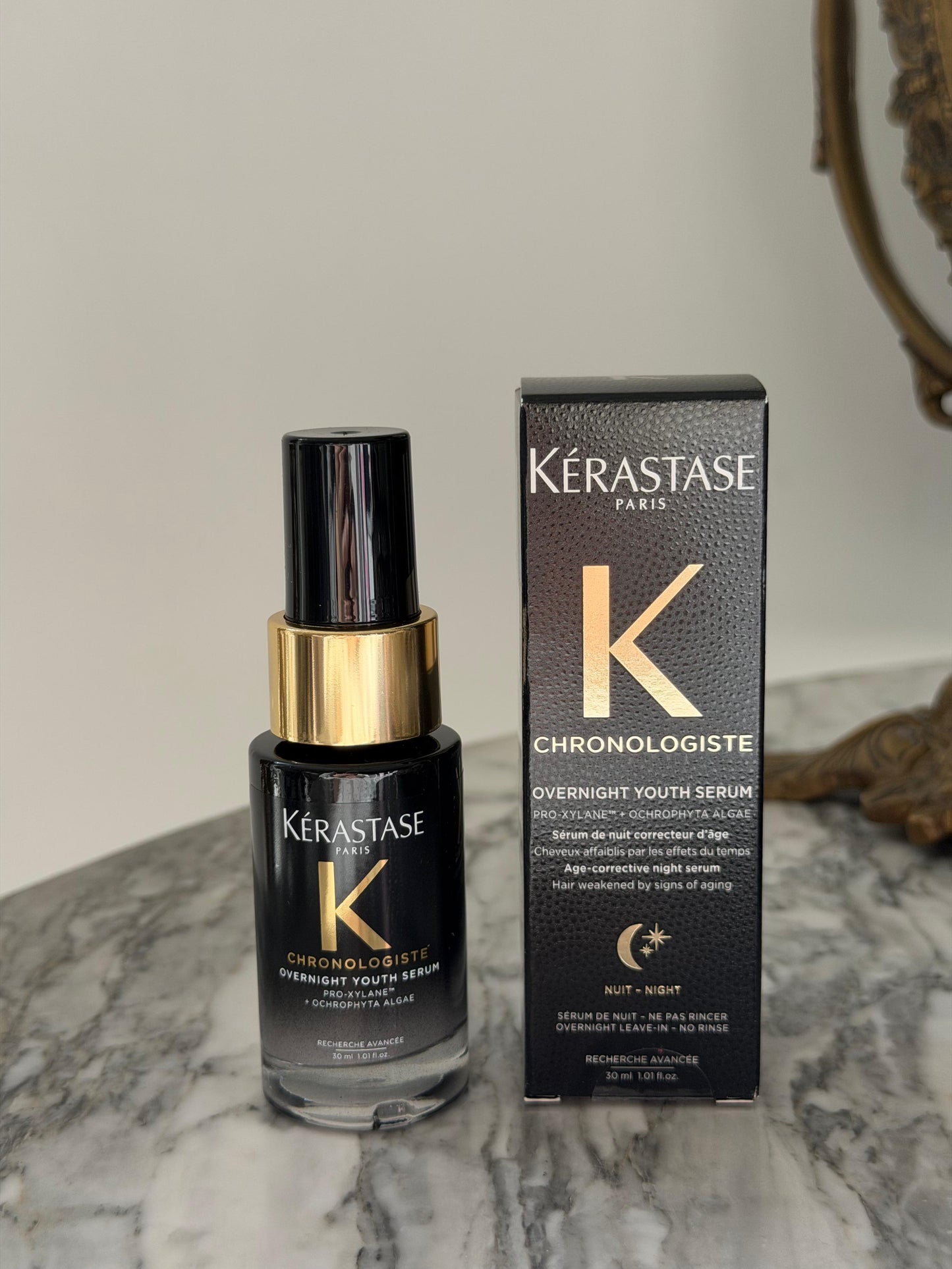 KERASTASE Chronologiste Overnight Youth Serum
Luxurious Overnight Age-Corrective Leave-In Hair Serum