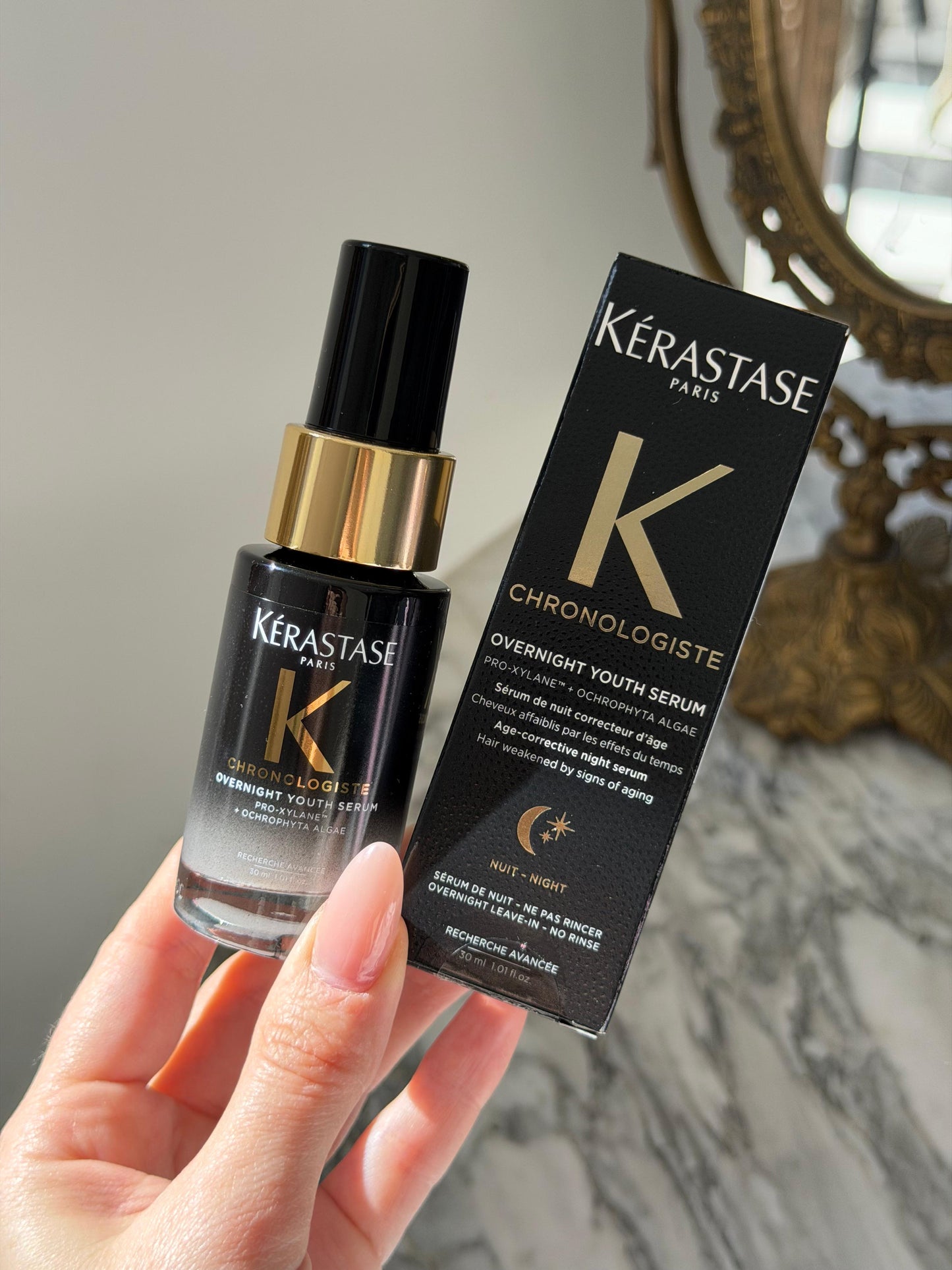 KERASTASE Chronologiste Overnight Youth Serum
Luxurious Overnight Age-Corrective Leave-In Hair Serum