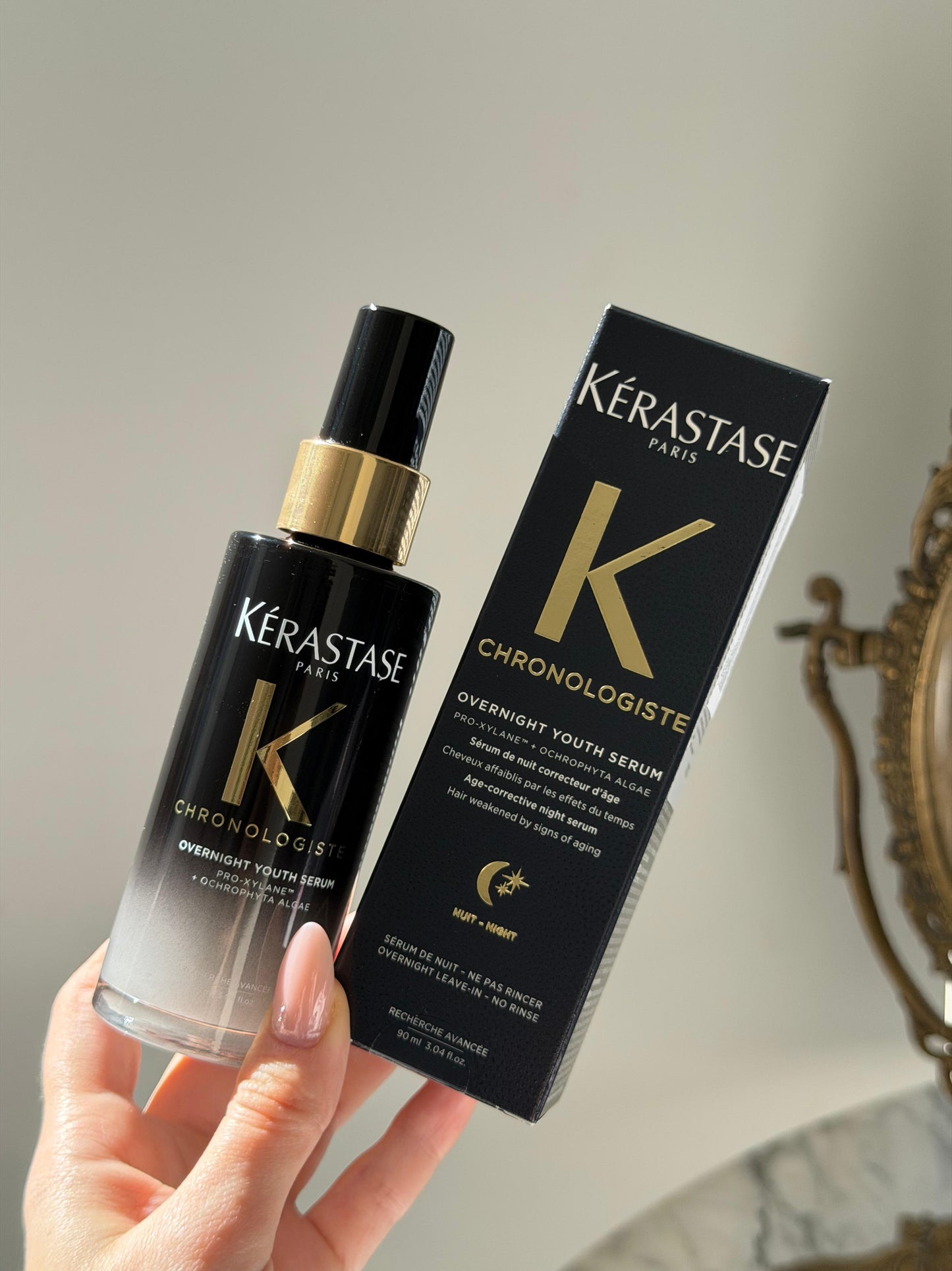 KERASTASE Chronologiste Overnight Youth Serum
Luxurious Overnight Age-Corrective Leave-In Hair Serum