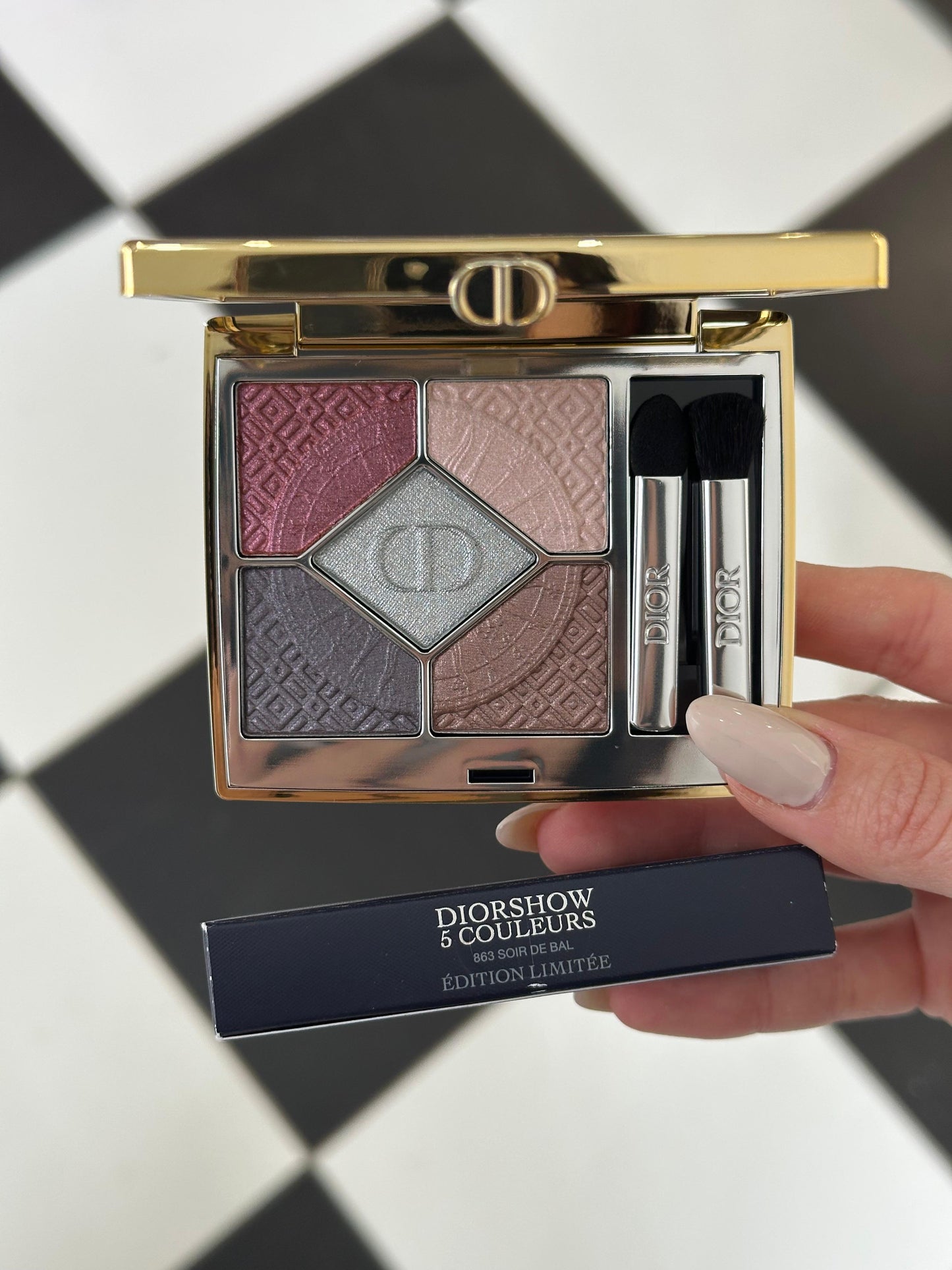 DIOR Diorshow 5 Couleurs - Limited Edition (863)
High-Color Eyeshadow Wardrobe - Longwear Creamy Powder
