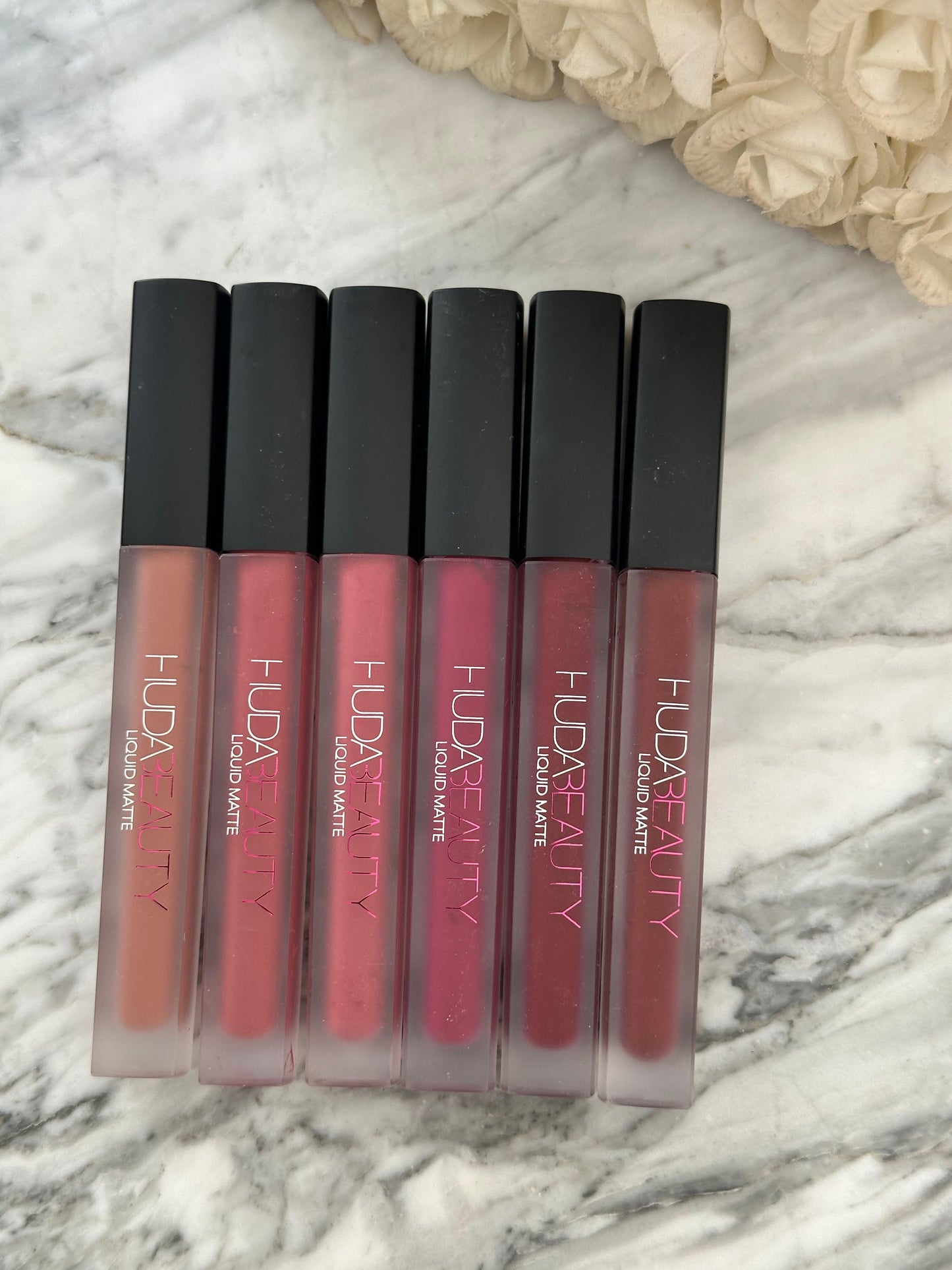 HUDA BEAUTY Liquid Matte Ultra-Comfort Transfer-Proof Lipstick - First Class