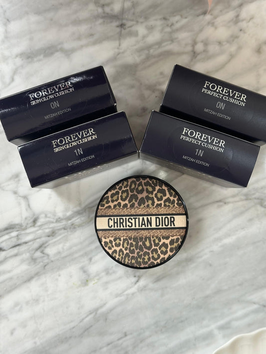DIOR Forever Skin Glow Cushion Mitzah Limited Edition
Fresh Foundation - 24h Wear and Hydration - Radiant Finish