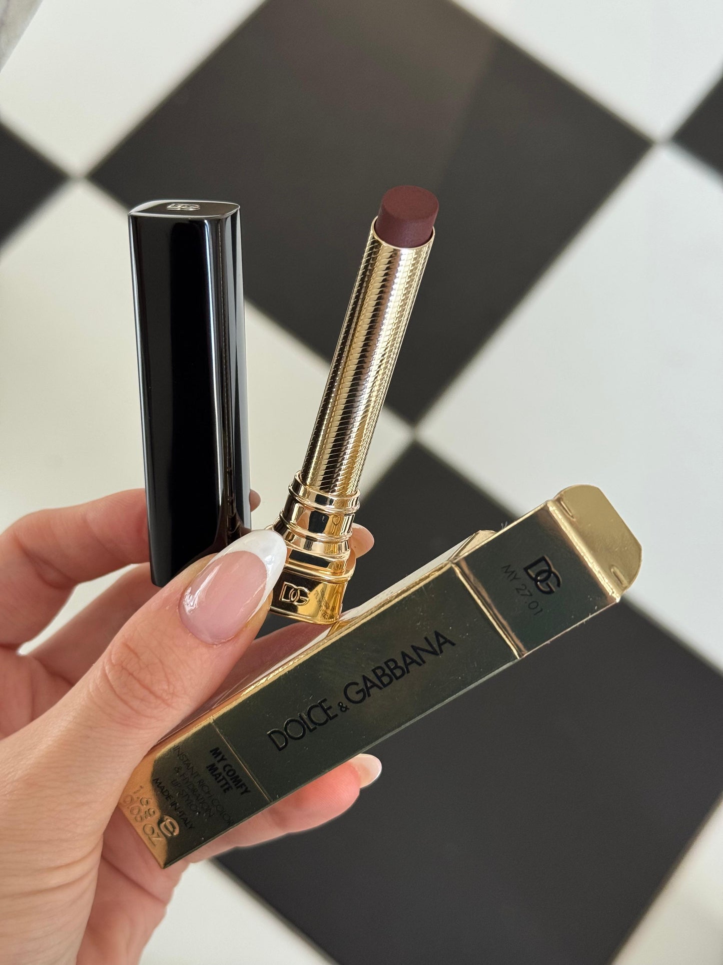 DOLCE&GABBANA My Comfy Matte Lipstick - My 27.01
Instant Rich Color & Hydration Lip Stylo