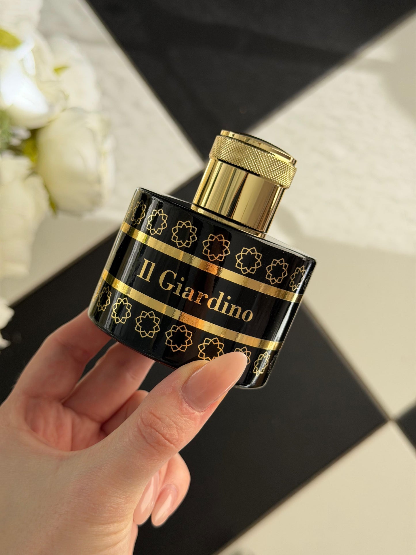 PANTHEON ROMA
Il Giardino Extrait De Parfum 100ml
Unisex, Green Woody Fragrance