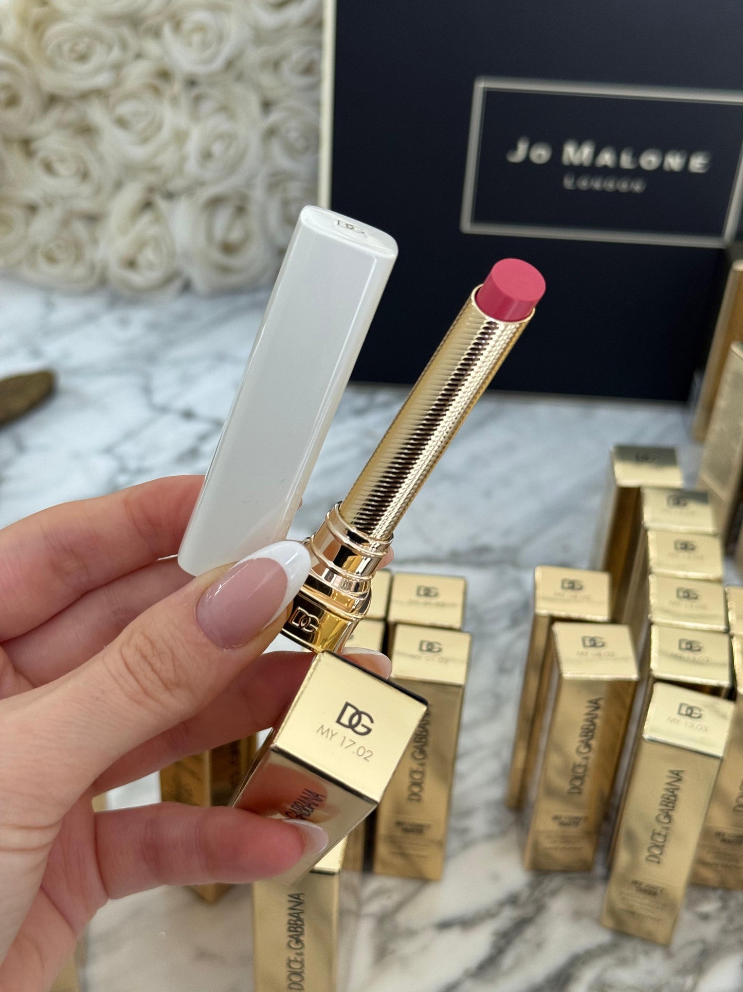 DOLCE&GABBANA My Juicy Sheer Lipstick - My 17.02
Instant Shine & Hydration Lip Stylo