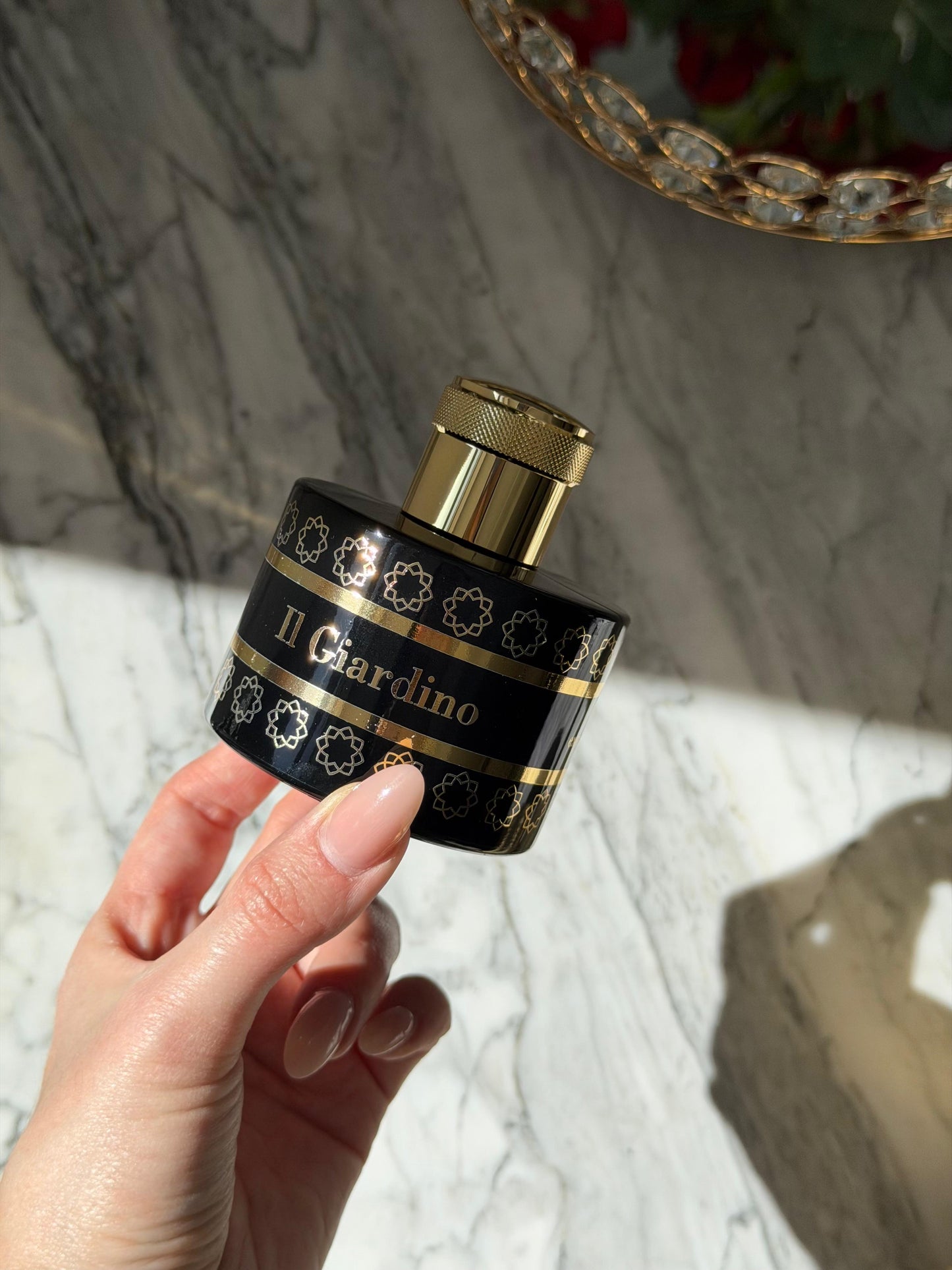 PANTHEON ROMA
Il Giardino Extrait De Parfum 100ml
Unisex, Green Woody Fragrance