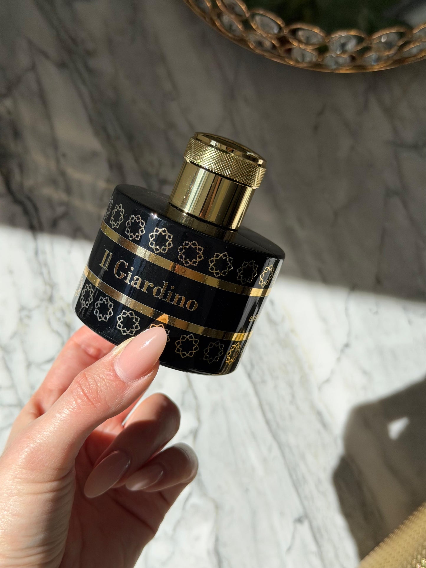 PANTHEON ROMA
Il Giardino Extrait De Parfum 100ml
Unisex, Green Woody Fragrance