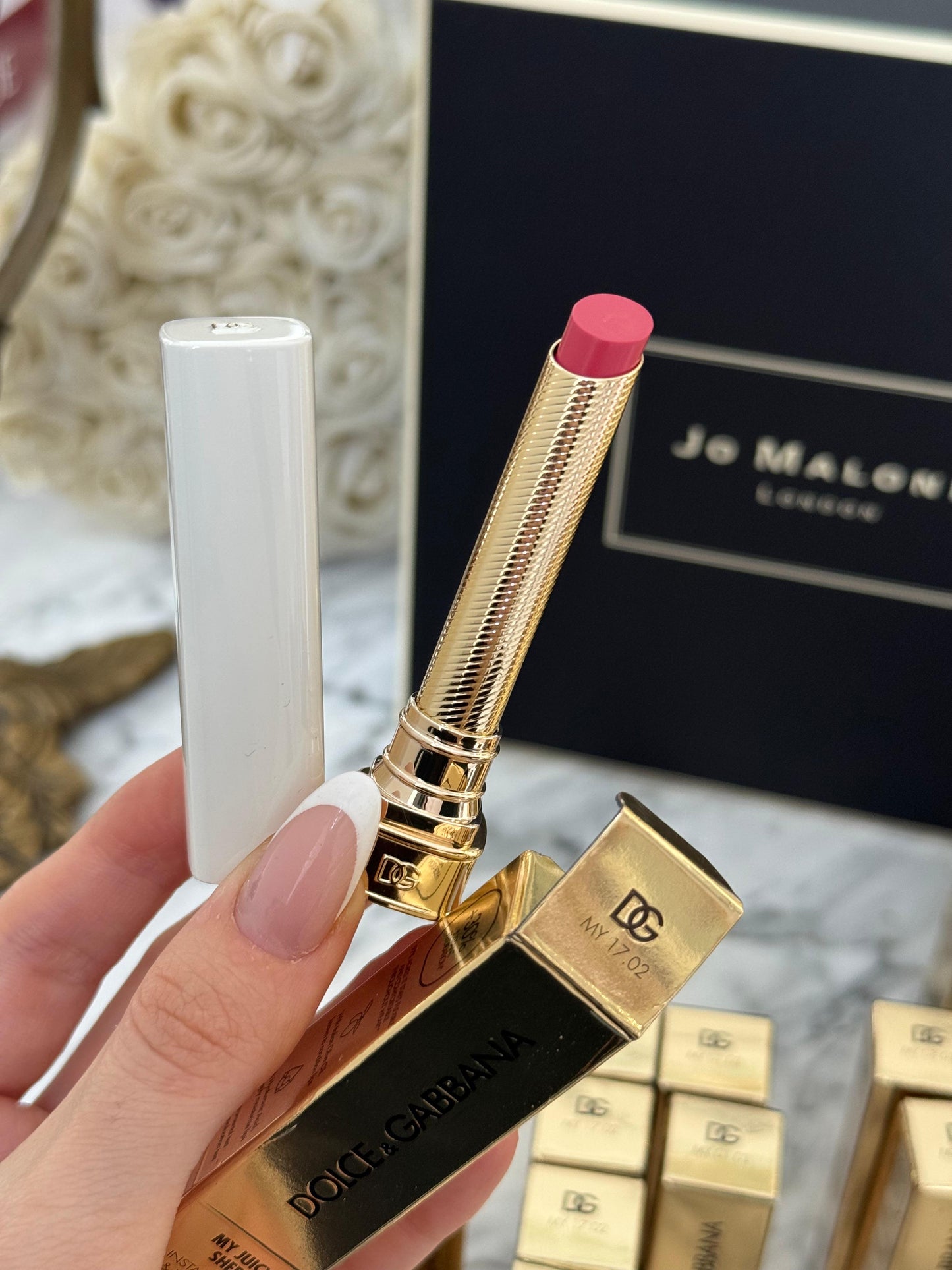 DOLCE&GABBANA My Juicy Sheer Lipstick - My 17.02
Instant Shine & Hydration Lip Stylo