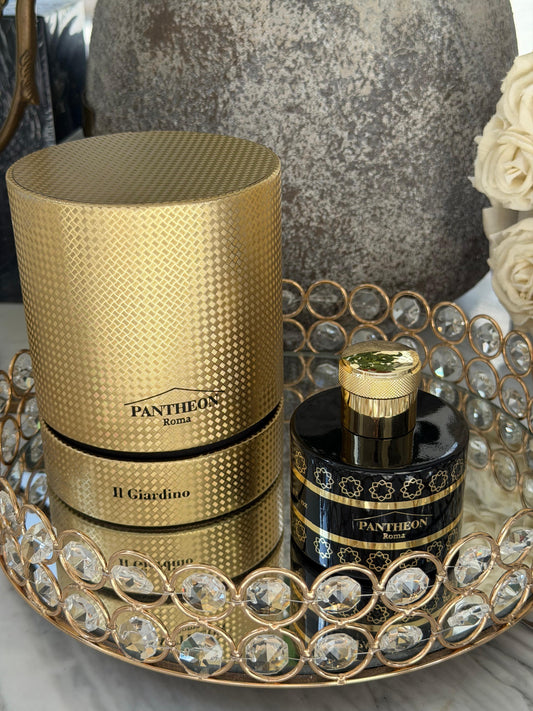 PANTHEON ROMA
Il Giardino Extrait De Parfum 100ml
Unisex, Green Woody Fragrance