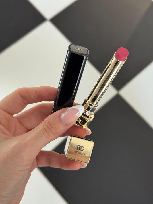 DOLCE&GABBANA My Comfy Matte Lipstick - My 01.03
Instant Rich Color & Hydration Lip Stylo